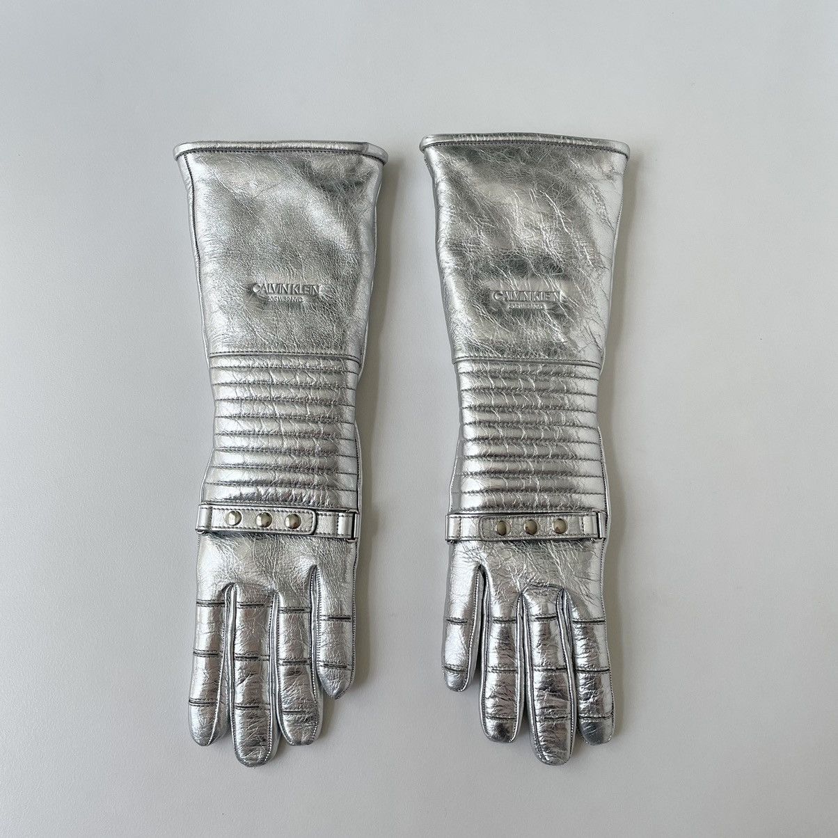 Calvin Klein 205W39NYC A/W 18 Silver Leather Astro Gloves Size ONE SIZE - 16 Thumbnail