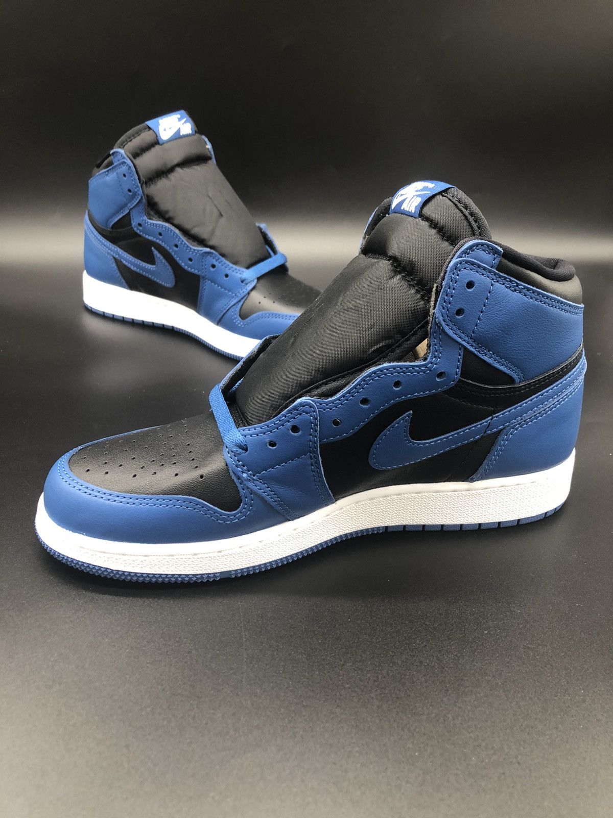 Jordan Brand Jordan 1 Retro High OG Dark Marina Blue (GS) Size US 6.5 / EU 39-40 - 2 Thumbnail
