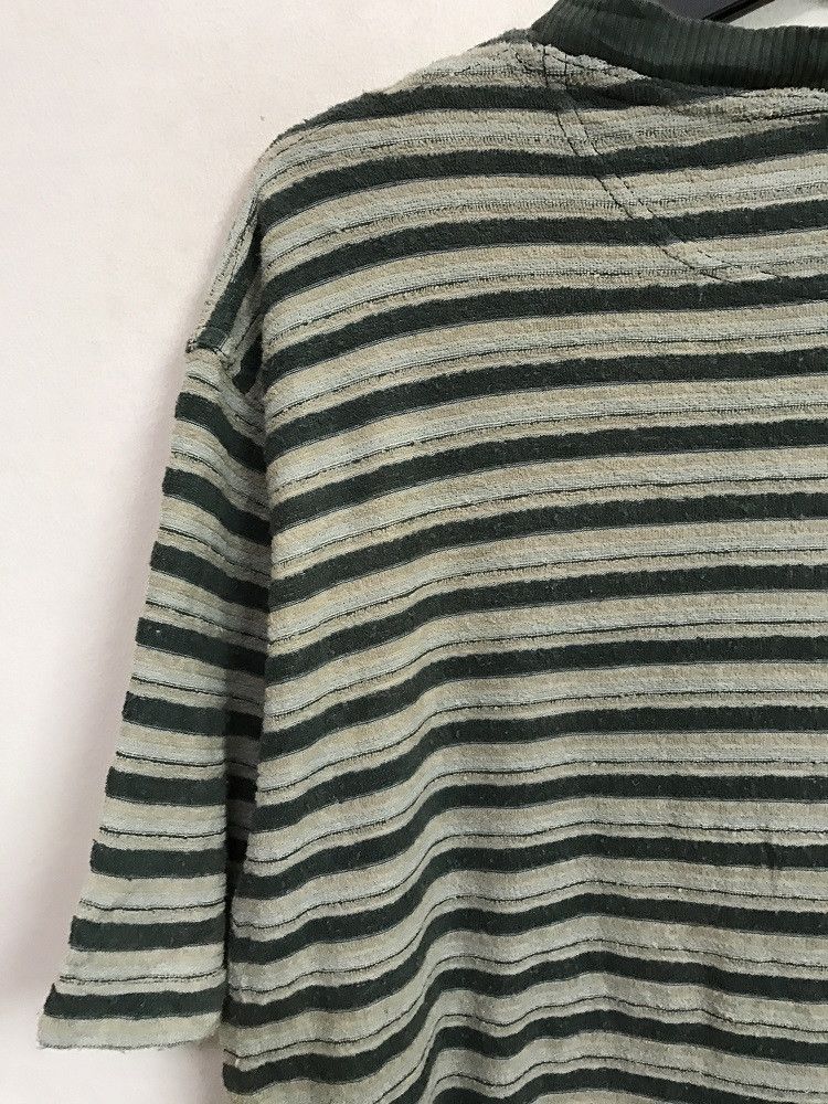 Guess × Vintage Vintage 90s Guess Jeans USA Striped Toweling tee shirt Size US L / EU 52-54 / 3 - 5 Thumbnail