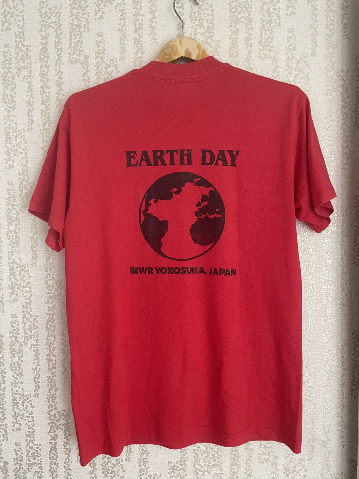Vintage tee Earth Day Japan Z 6