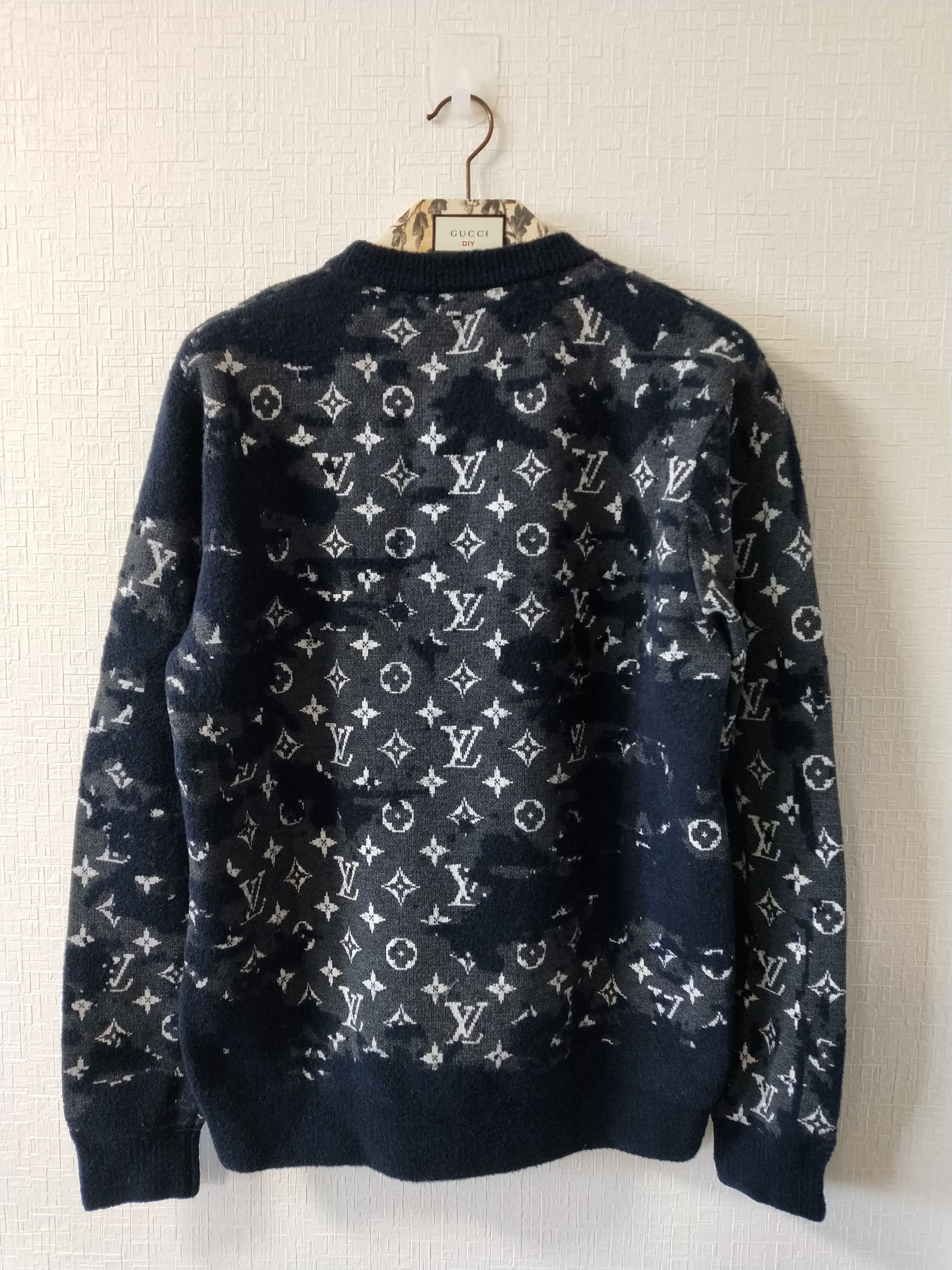 Louis Vuitton Distressed Monogram Flock Sweater Size US L / EU 52-54 / 3 - 2 Thumbnail