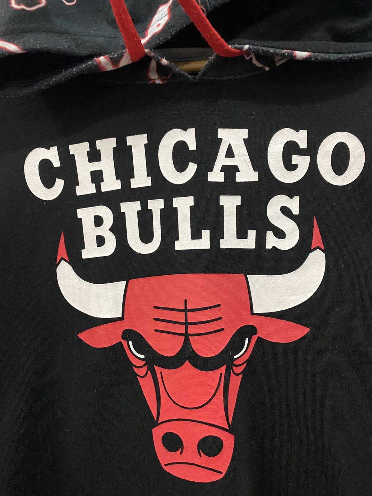 NBA 🔥VINTAGE NBA CHICAGO BULLS HODDIES NICE DESIGN Size US L / EU 52-54 / 3 - 6 Thumbnail