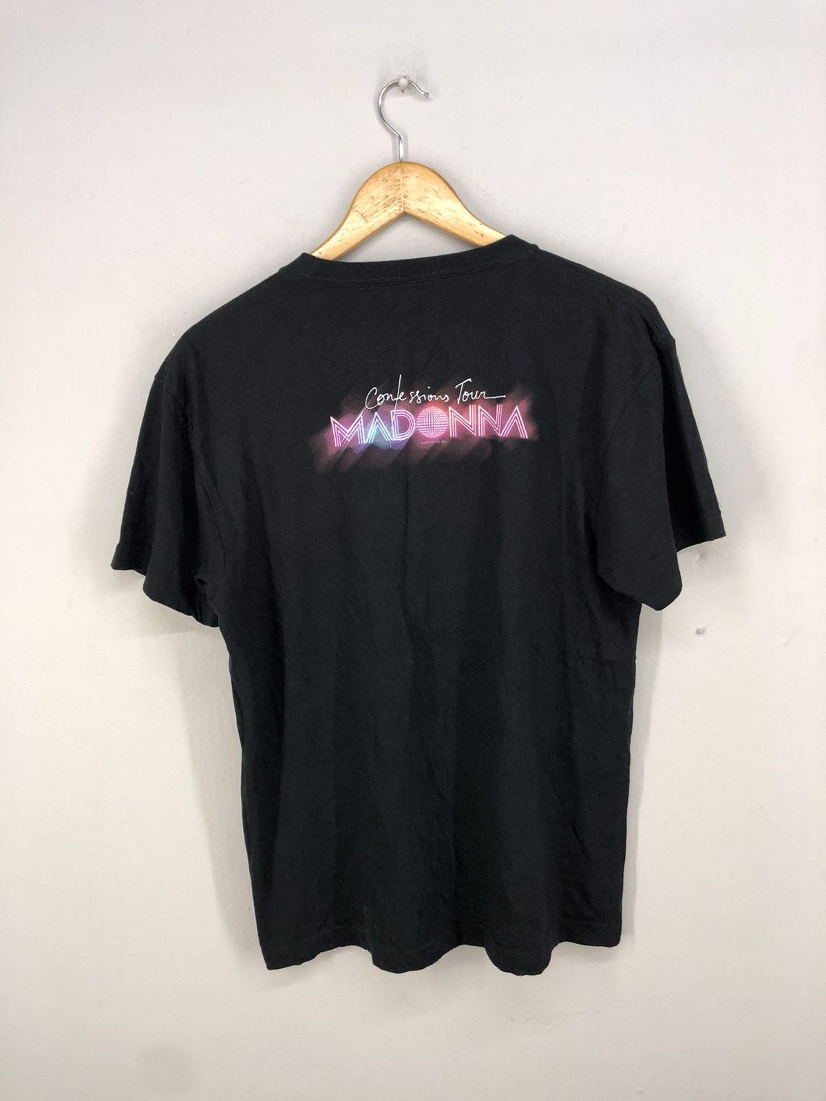 Band Tees 🔥VINTAGE MADONNA DANCING QUEEN TOUR Size US M / EU 48-50 / 2 - 3 Thumbnail