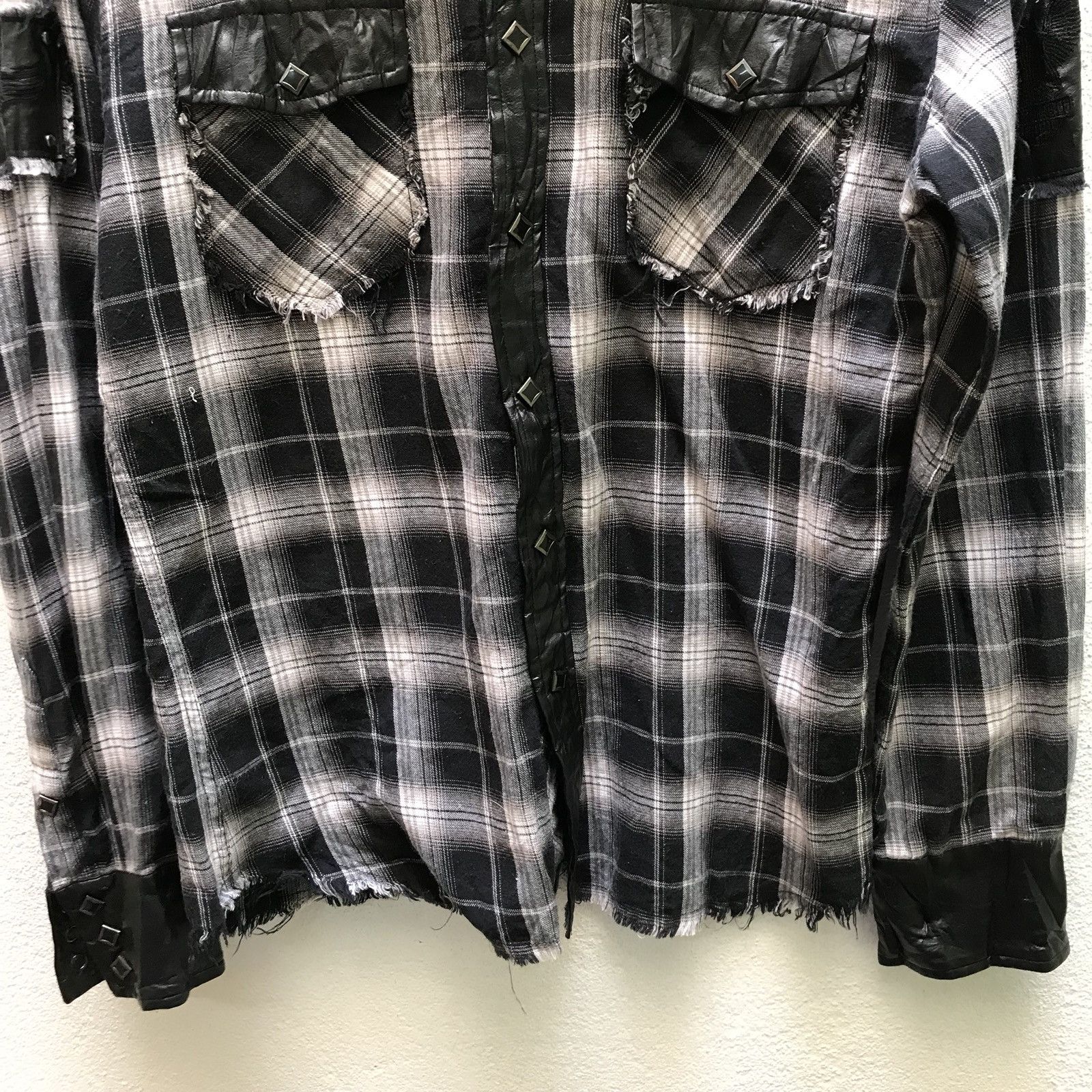 Japanese Brand 🔥Pedestrian Paradise Checker Disstressed Snap Button Shirts Size US S / EU 44-46 / 1 - 8 Thumbnail