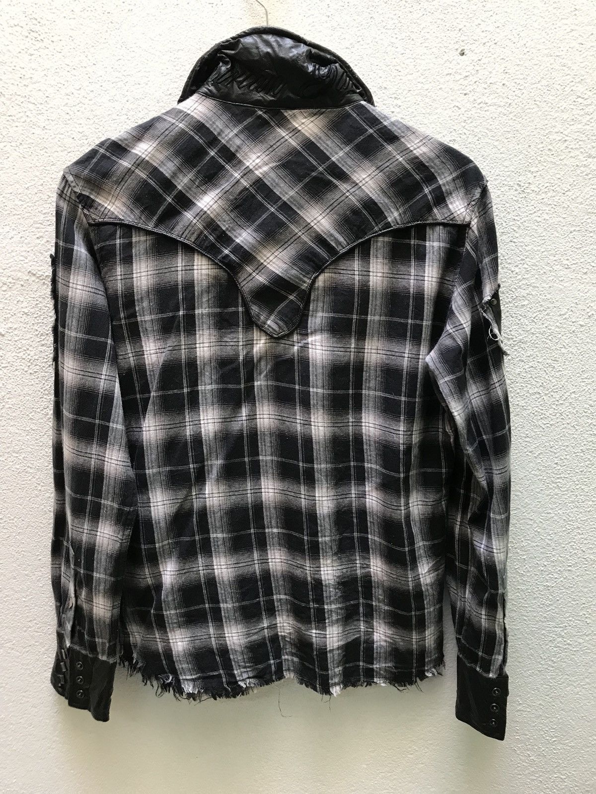 Japanese Brand 🔥Pedestrian Paradise Checker Disstressed Snap Button Shirts Size US S / EU 44-46 / 1 - 5 Thumbnail