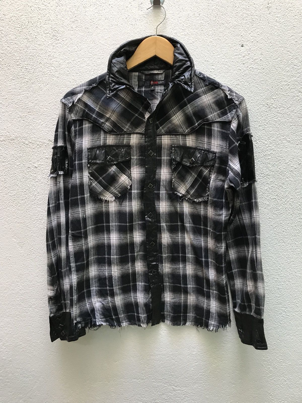 Japanese Brand 🔥Pedestrian Paradise Checker Disstressed Snap Button Shirts Size US S / EU 44-46 / 1 - 1 Thumbnail