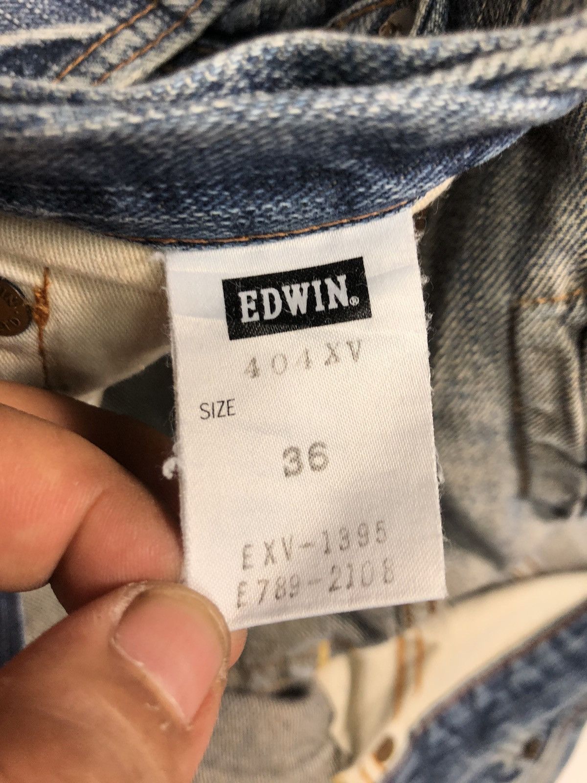 Edwin × Vintage VINTAGE EDWIN LEATHER PATCH DISTRESSED BLUE WASH DENIM Size US 36 / EU 52 - 11 Thumbnail