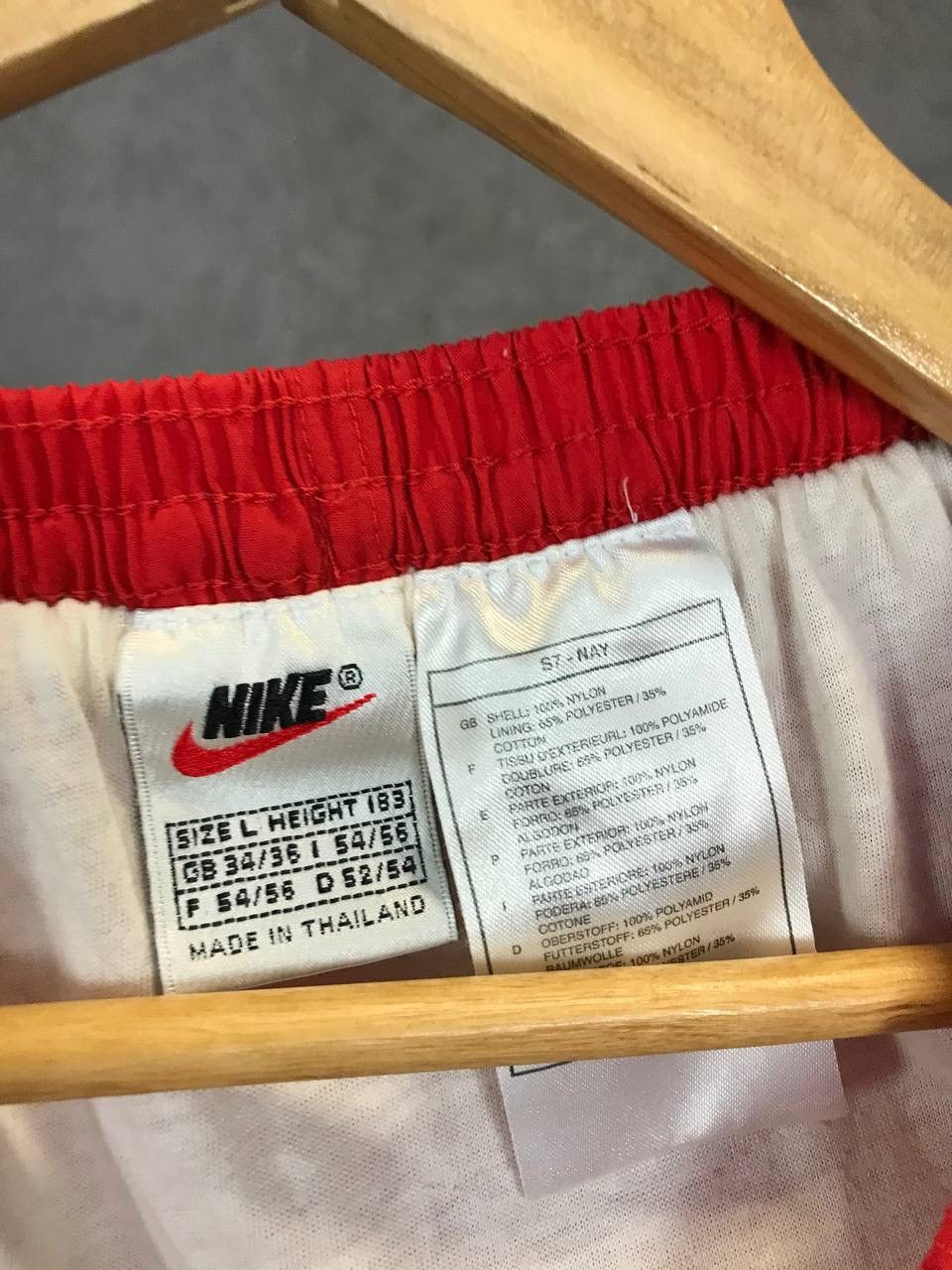 Nike Nike swoosh streetwear vintage nylon shorts Size US 34 / EU 50 - 4 Thumbnail