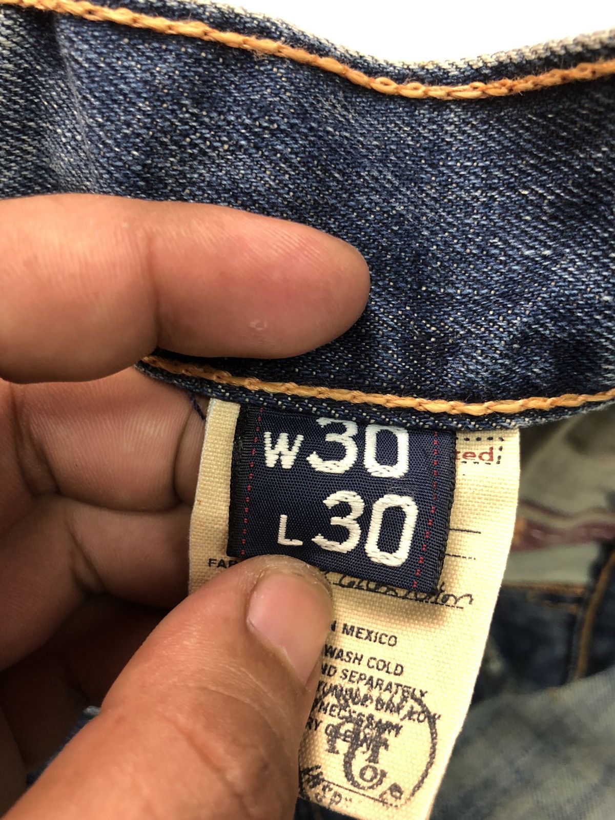 Abercrombie & Fitch × Vintage VINTAGE A&F BLUE WASH DISSTRESSED DENIM Size US 30 / EU 46 - 8 Thumbnail