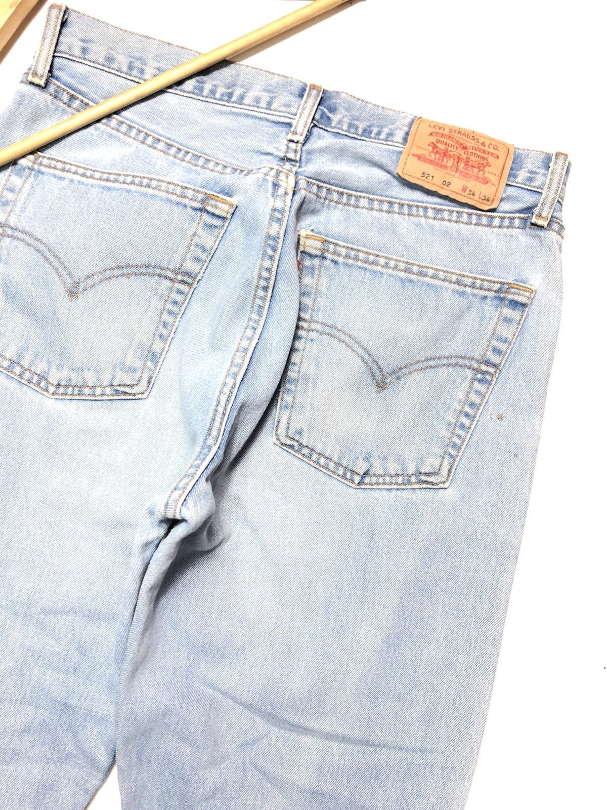 Levi's Vintage Clothing × Vintage VINTAGE LEVIS 521 LIGHT BLUE WASH DISTRESSED DENIM Size US 32 / EU 48 - 2 Thumbnail