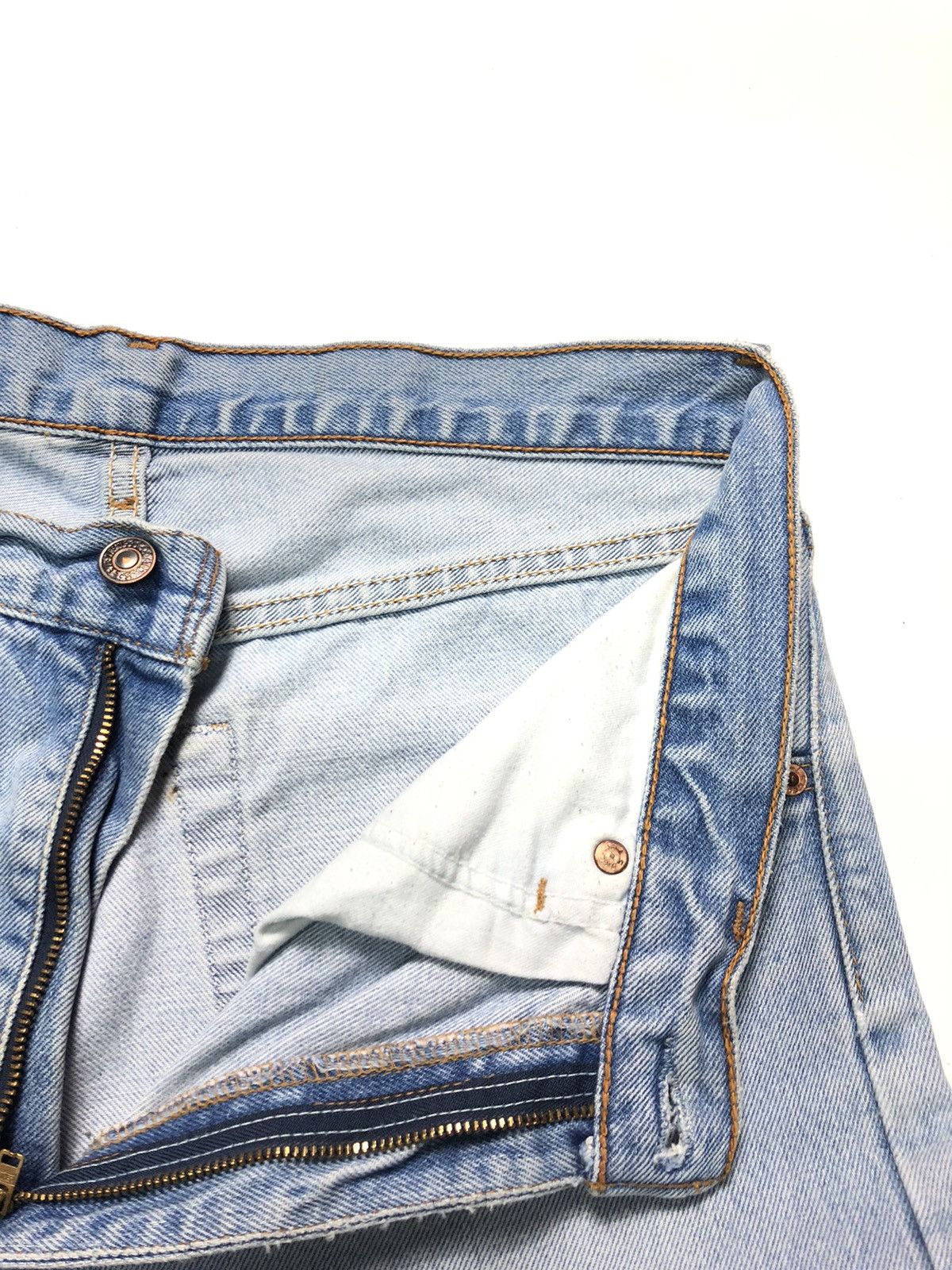 Levi's Vintage Clothing × Vintage VINTAGE LEVIS 521 LIGHT BLUE WASH DISTRESSED DENIM Size US 32 / EU 48 - 8 Thumbnail