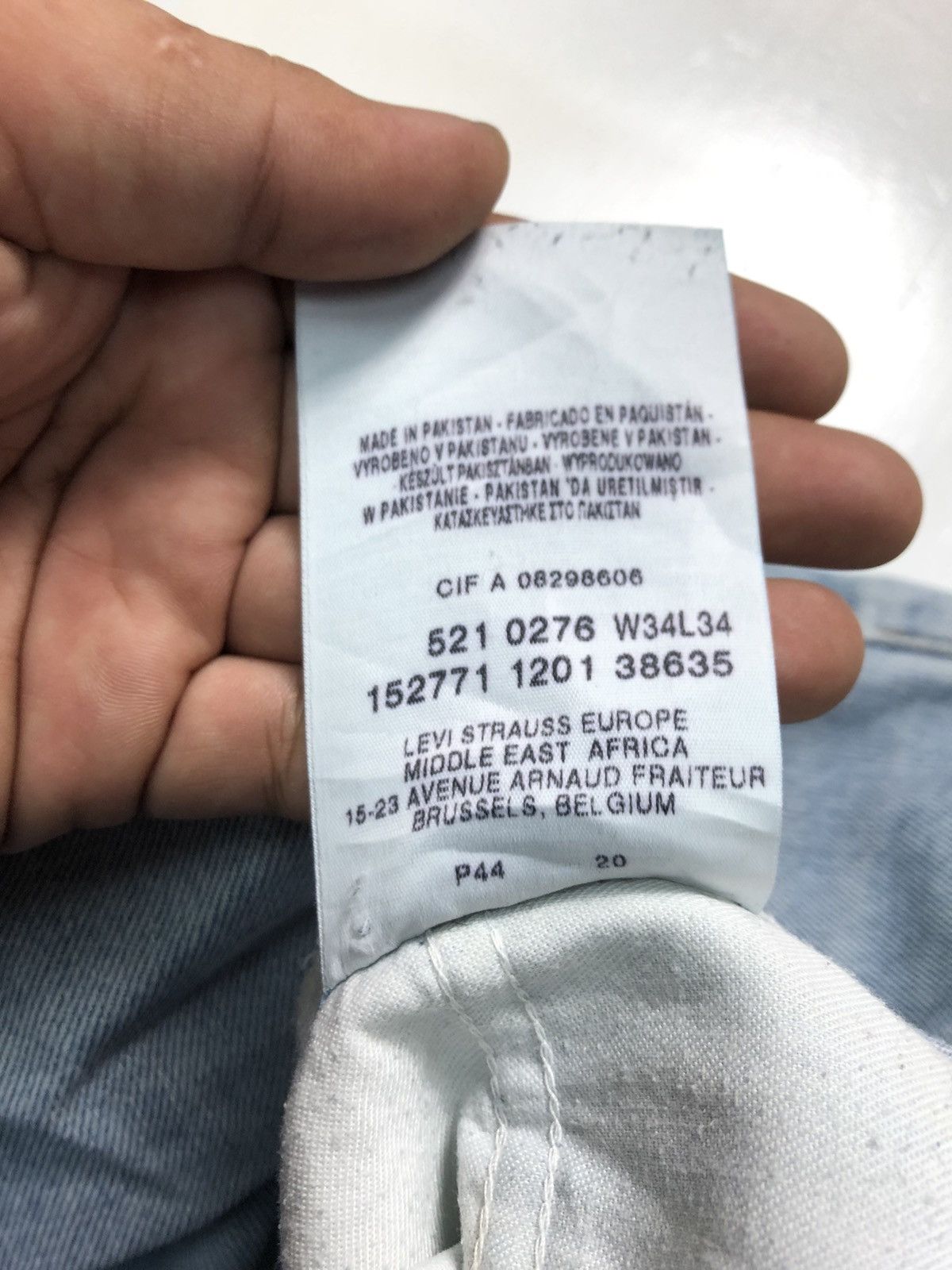 Levi's Vintage Clothing × Vintage VINTAGE LEVIS 521 LIGHT BLUE WASH DISTRESSED DENIM Size US 32 / EU 48 - 9 Thumbnail