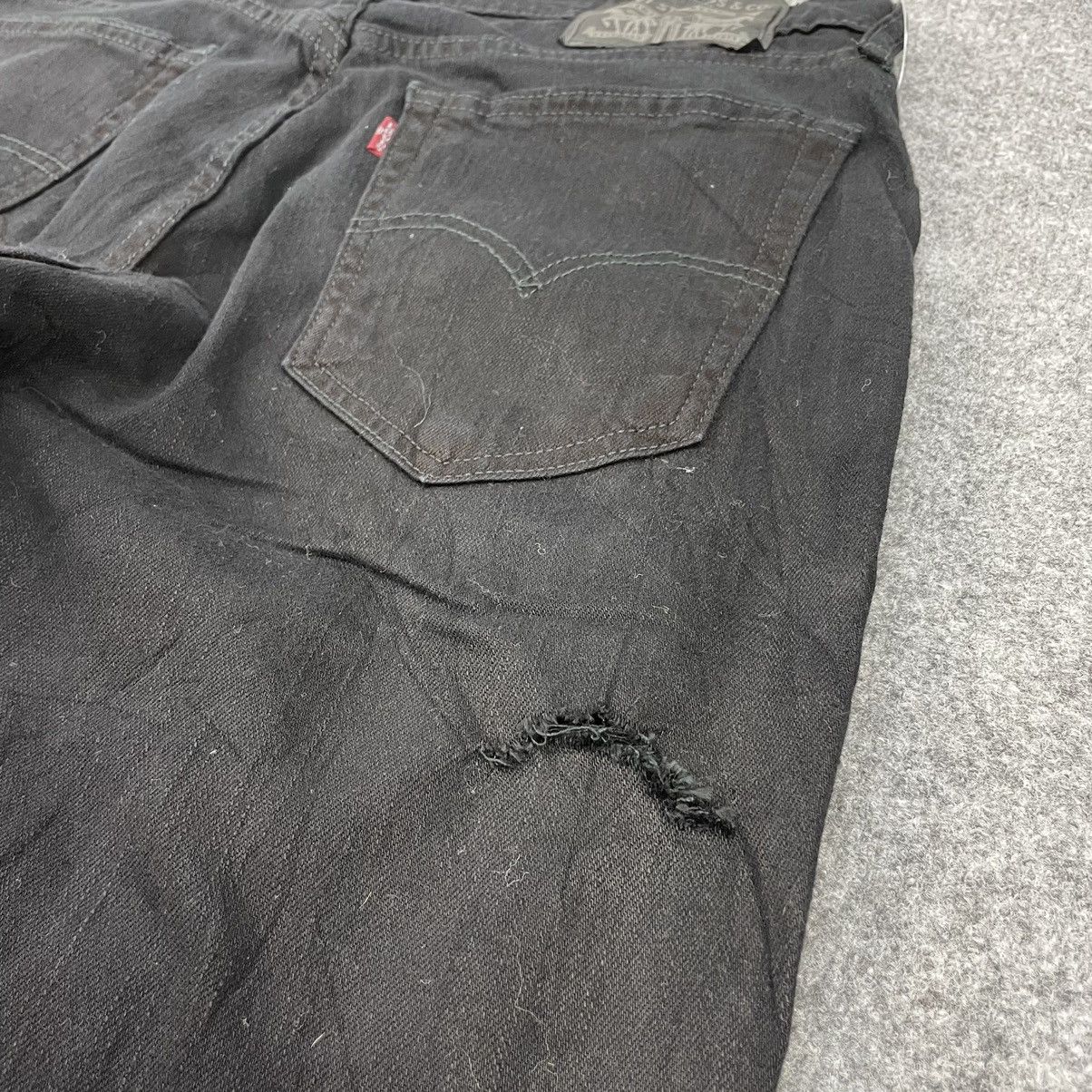 Levi's × Vintage Vintage Levi's Super Black Distressed - wc028 Size US 33 - 7 Thumbnail