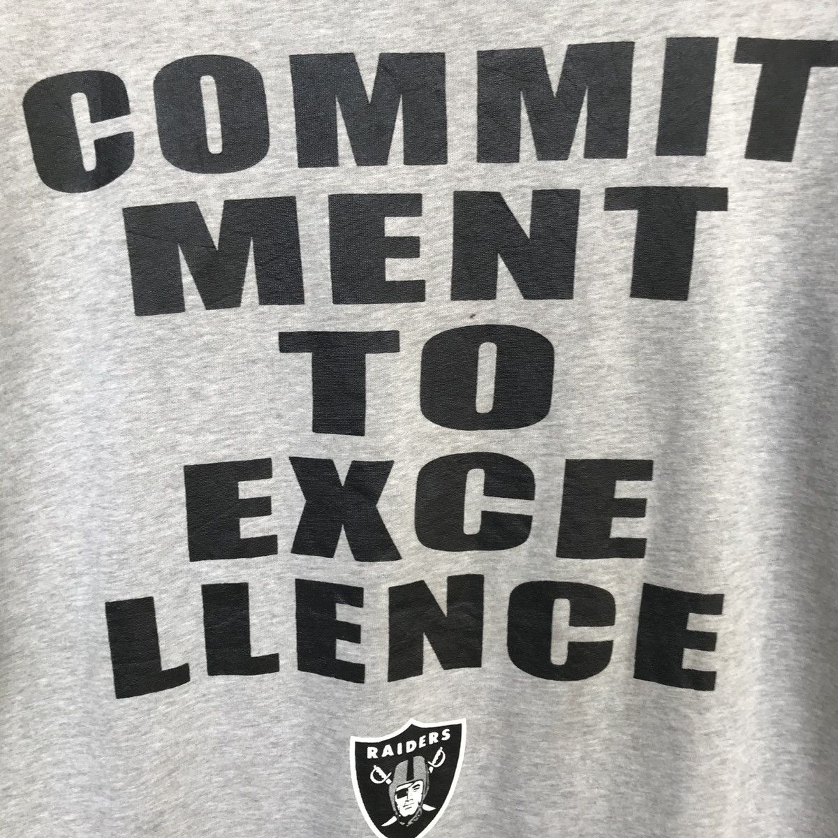 NFL × Vintage Vintage RAIDERS Commitment to Excellent NFL tshirt Size US L / EU 52-54 / 3 - 6 Thumbnail