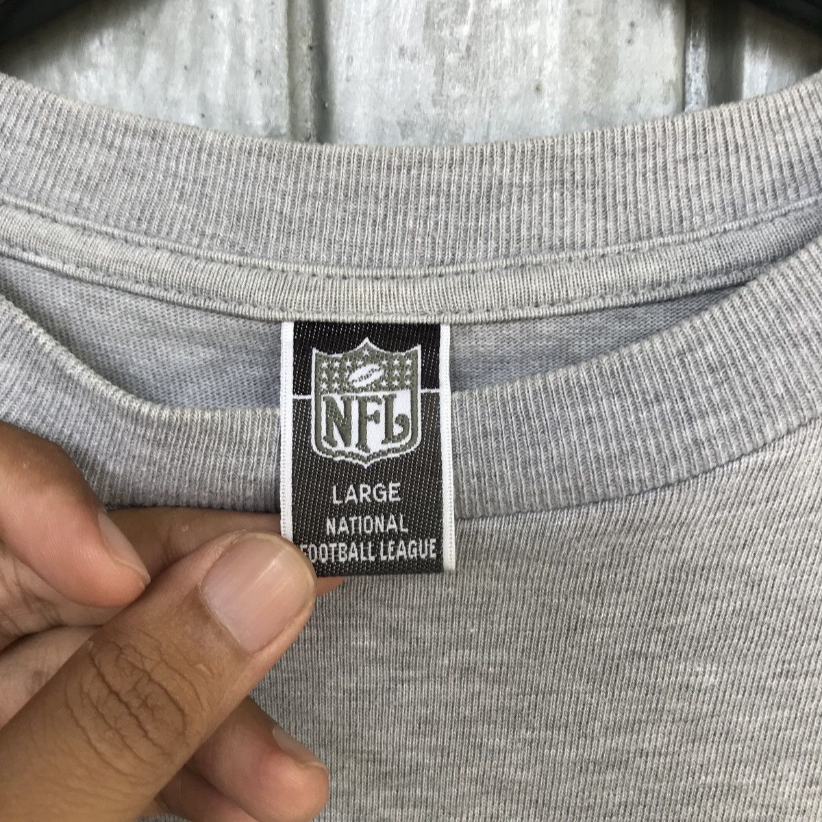 NFL × Vintage Vintage RAIDERS Commitment to Excellent NFL tshirt Size US L / EU 52-54 / 3 - 9 Thumbnail