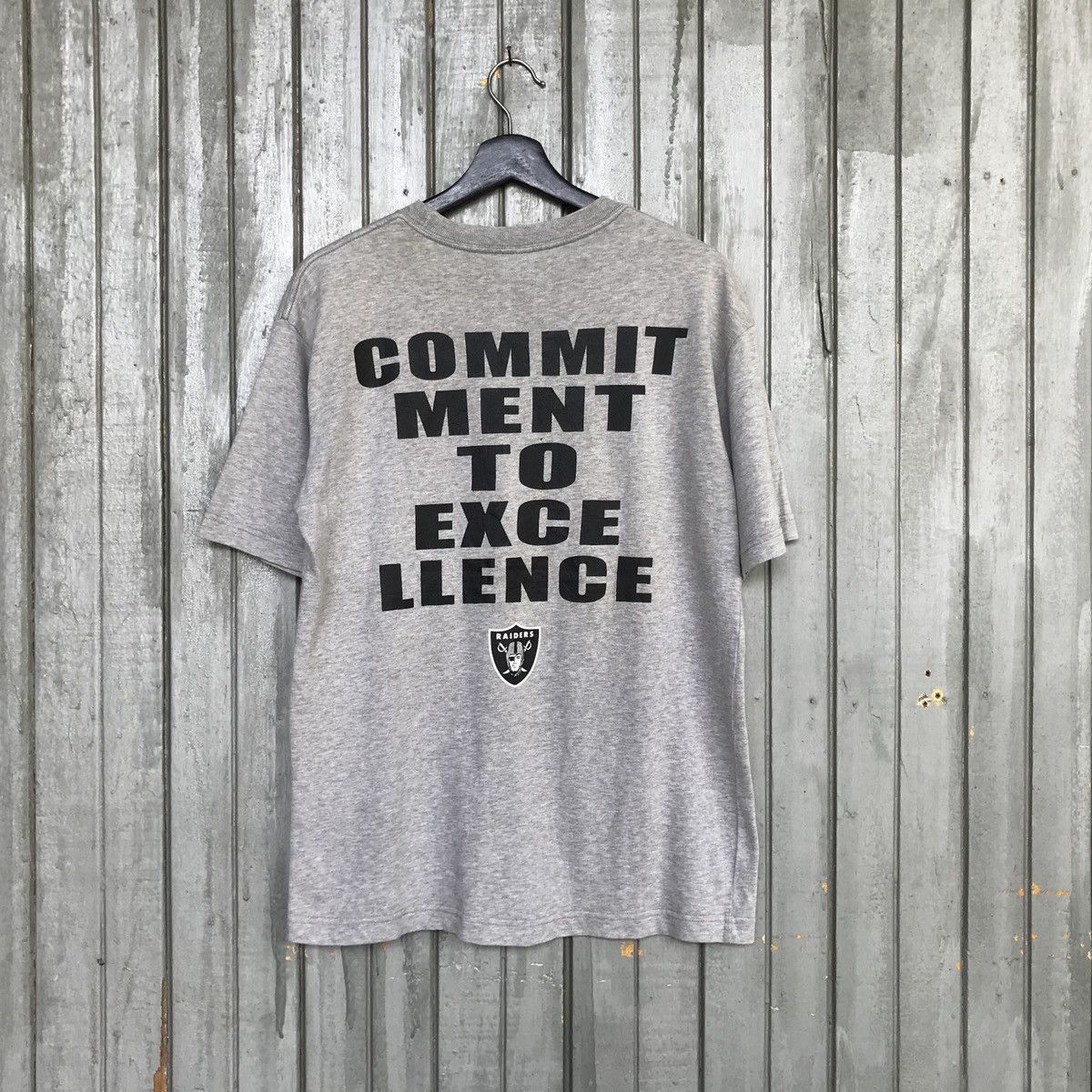 NFL × Vintage Vintage RAIDERS Commitment to Excellent NFL tshirt Size US L / EU 52-54 / 3 - 4 Thumbnail