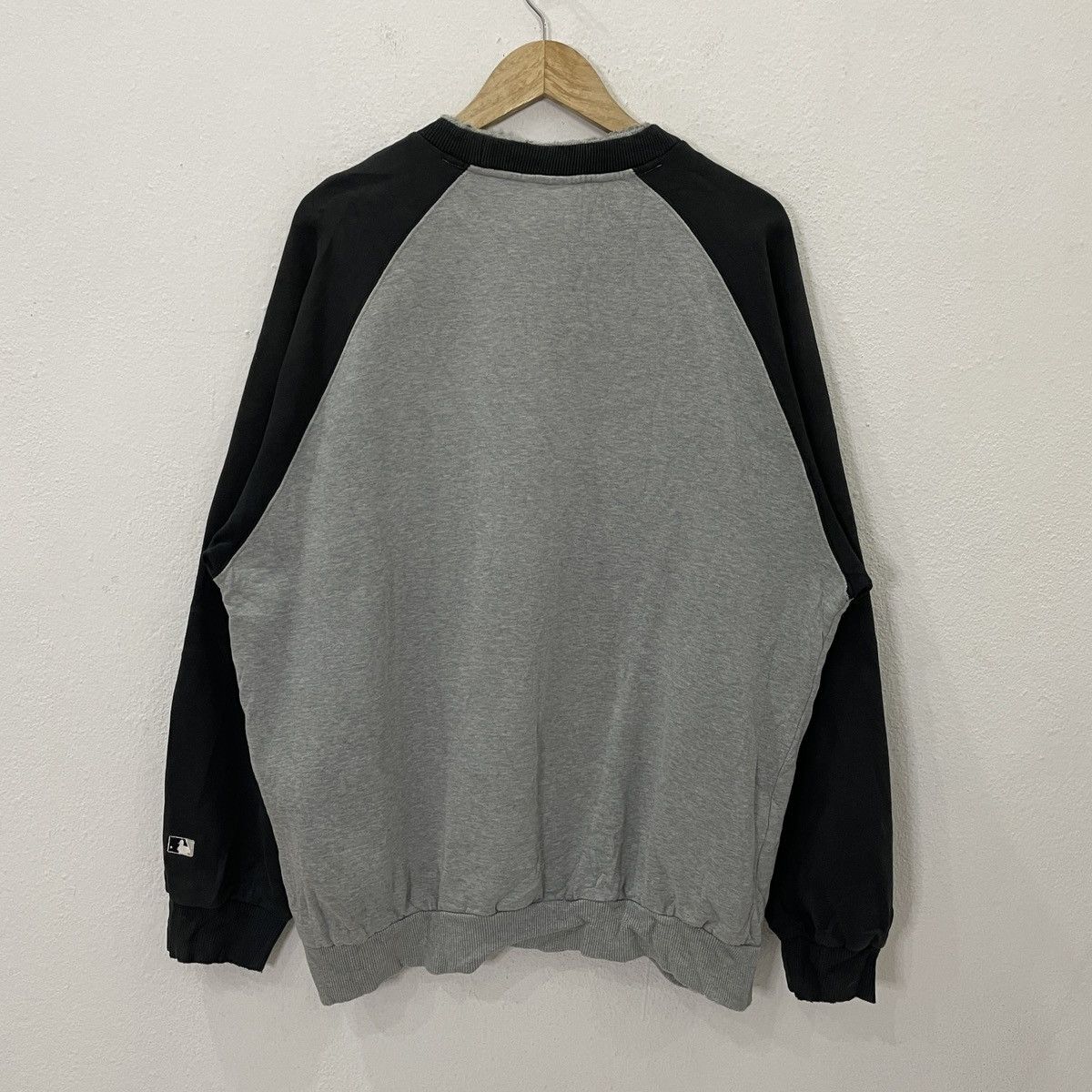 MLB Vintage MLB Rangers Embroidered Big Logo Sweatshirt Size US XL / EU 56 / 4 - 8 Thumbnail