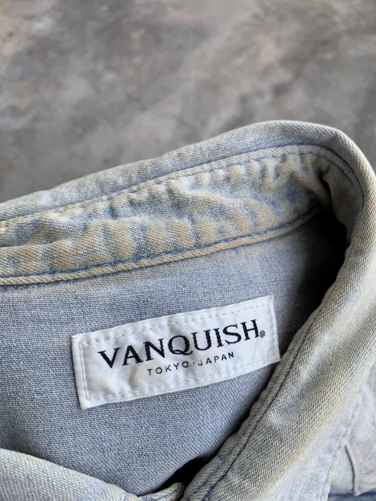Vanquish JapaneseBrand Vanquish Rock Button Denim Shirt Size US S / EU 44-46 / 1 - 4 Thumbnail