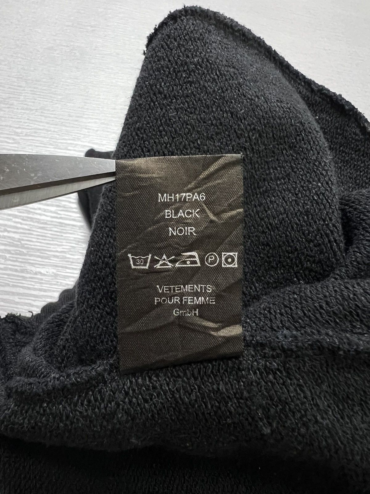 Vetements Vetements - S/S 2017 - Embroidered Logo Sweatpants Size US 28 / EU 44 - 12 Thumbnail