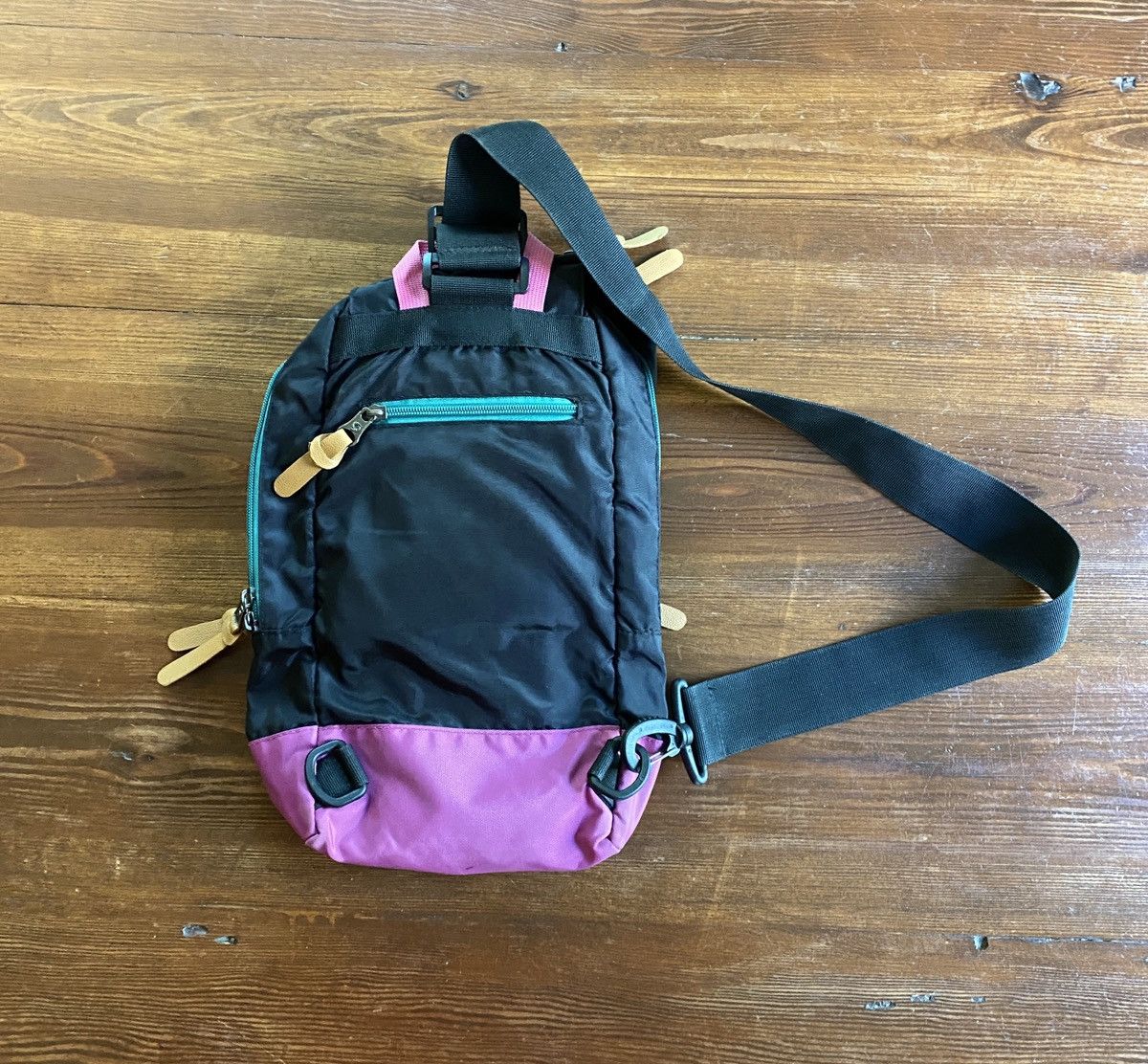Vintage Vintage Y2K’s Ozuko Crossbody Mini Backpack Size ONE SIZE - 15 Thumbnail