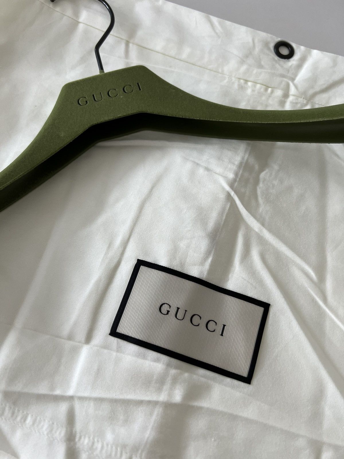 Gucci Gucci Full Size Dust Bag and Velvet Hanger Size ONE SIZE - 2 Thumbnail