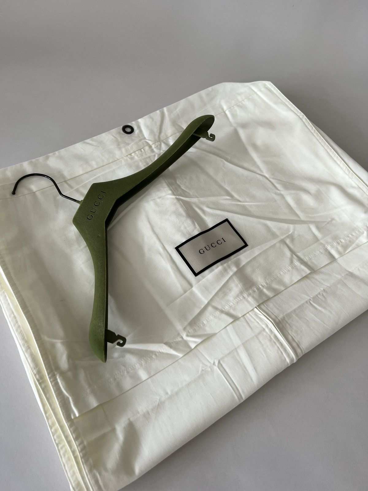image of Gucci Full Size Dust Bag And Velvet Hanger in Ivory, Men's