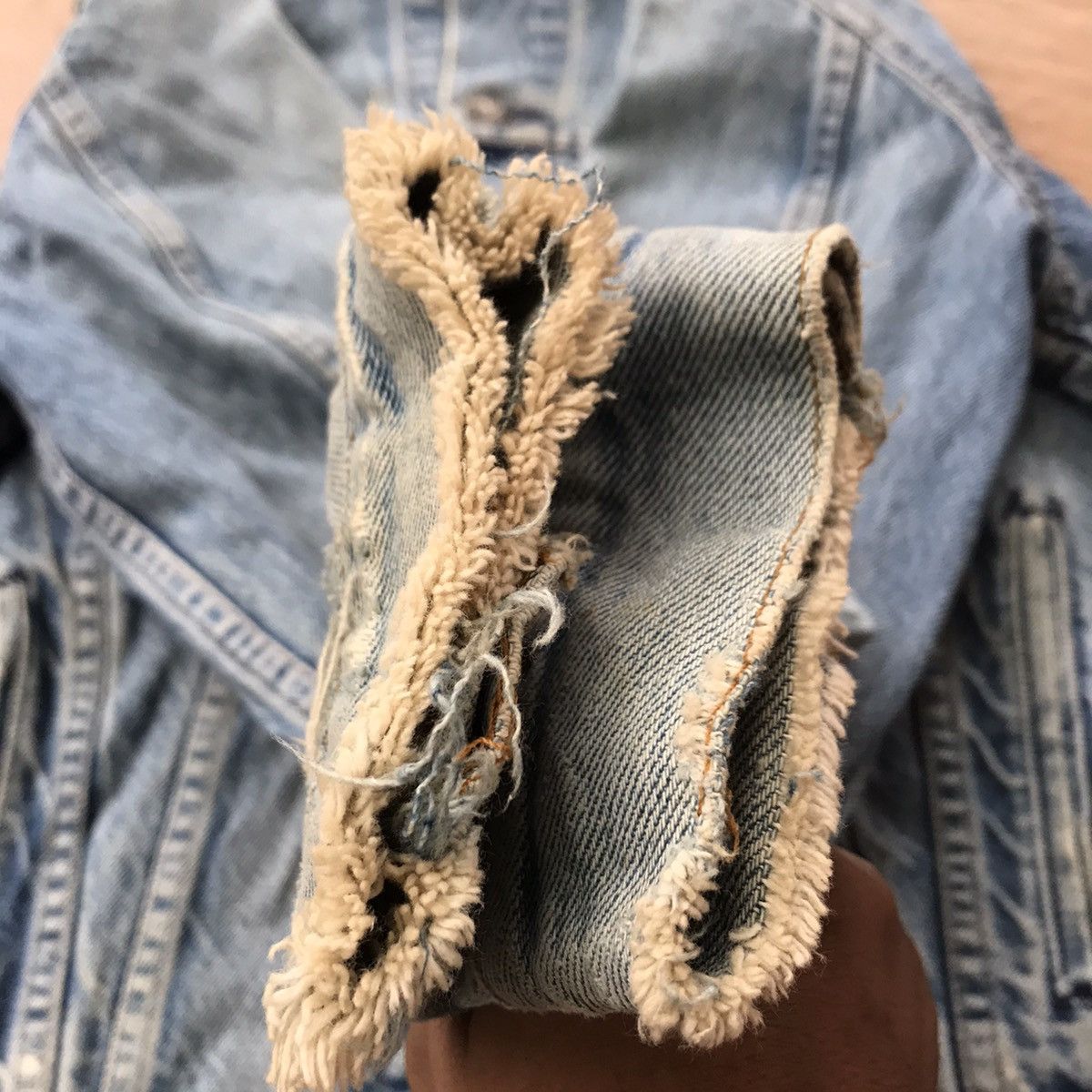 Levi's Vintage Levis Denim Trucker Jacket Aztec Collar Size US M / EU 48-50 / 2 - 13 Thumbnail