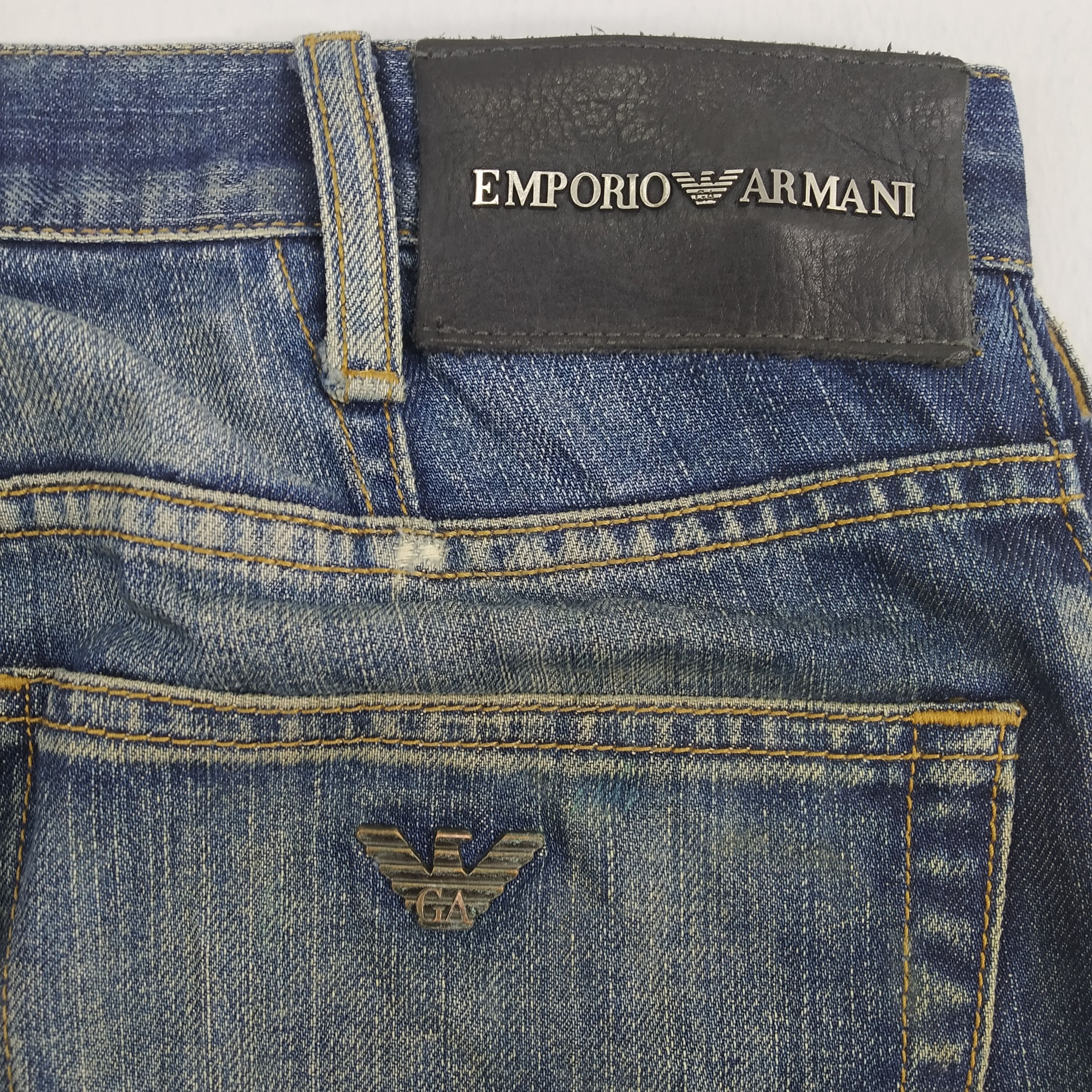 Denime W30 Emporio Armani Denim Jeans Faded Blue Button Jeans Size US 30 / EU 46 - 7 Thumbnail