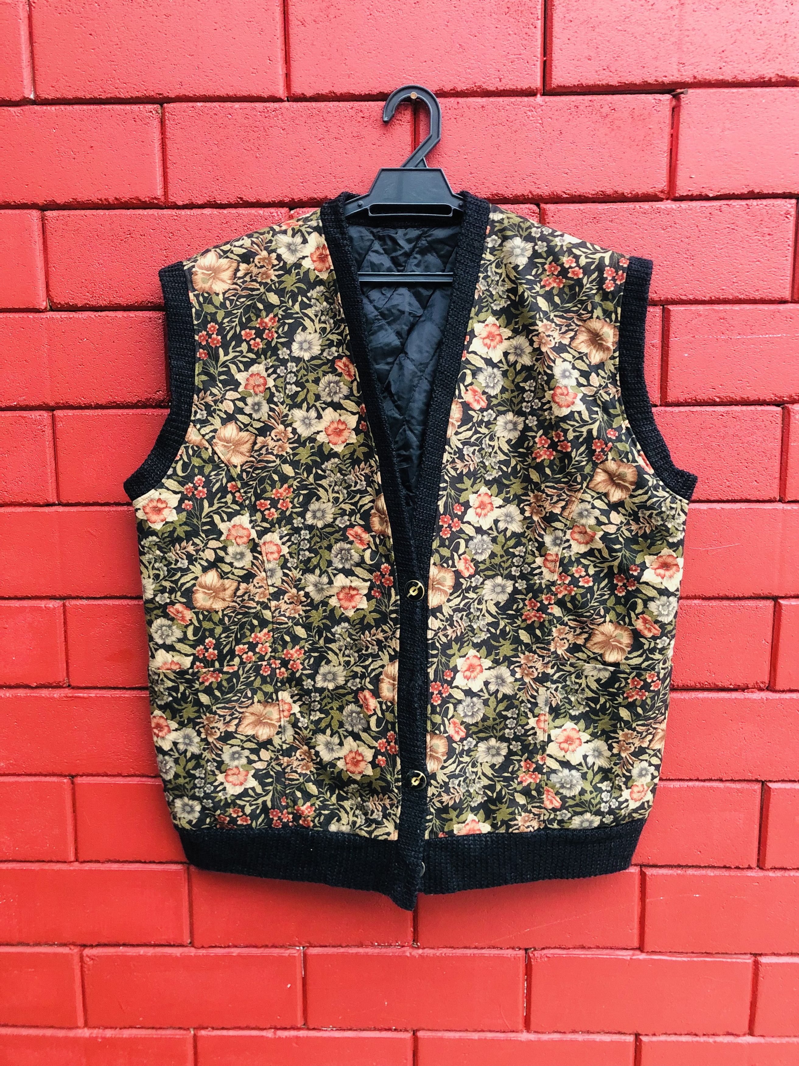 Japanese Brand Vintage Floral Flower Vest Designer Fashion Style Size US L / EU 52-54 / 3 - 1 Preview