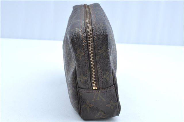 Louis Vuitton Monogram Pouch Bag Size ONE SIZE - 3 Thumbnail