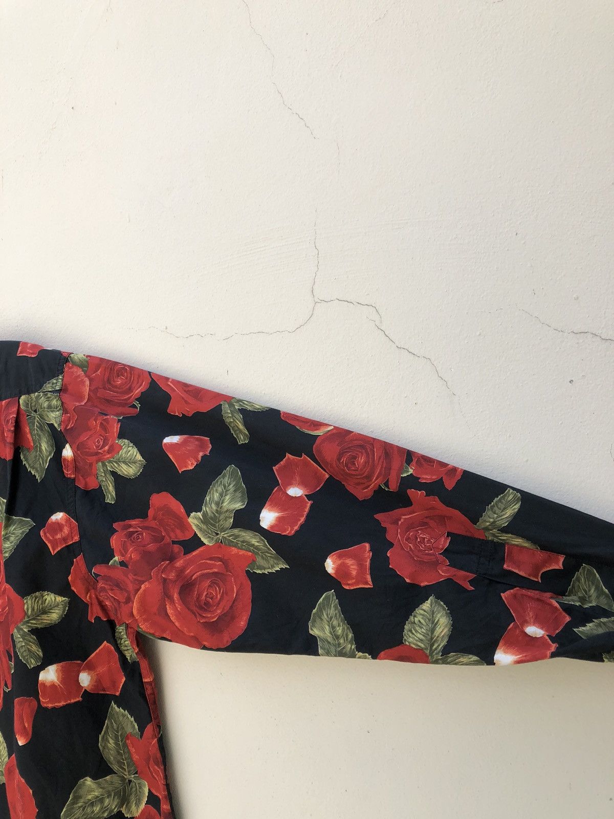 Karl Helmut Vintage Karl Helmut Japan Psychedelic Roses Button Shirt Size US M / EU 48-50 / 2 - 16 Thumbnail
