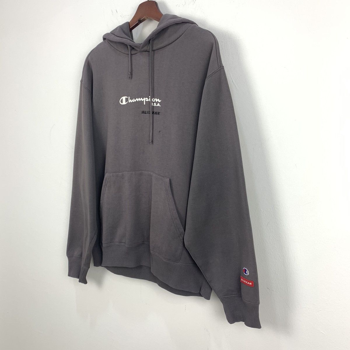 Champion × Vintage 90s CHAMPION BLIZZAK USA Spellout Pullover Hoodie Sweater Size US XL / EU 56 / 4 - 8 Thumbnail