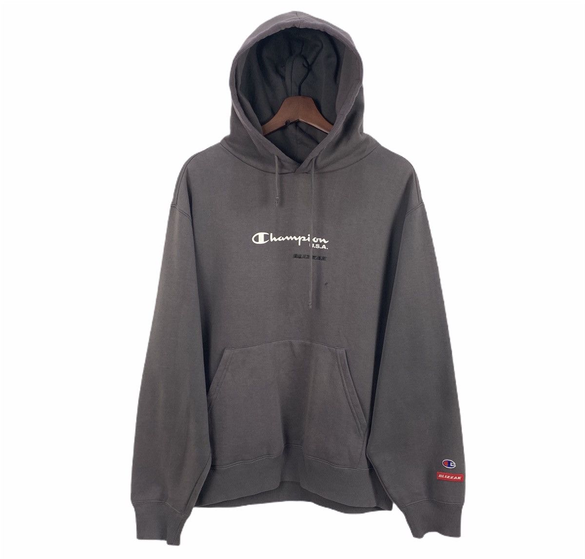 Champion × Streetwear × Vintage 90s CHAMPION BLIZZAK USA Spellout 