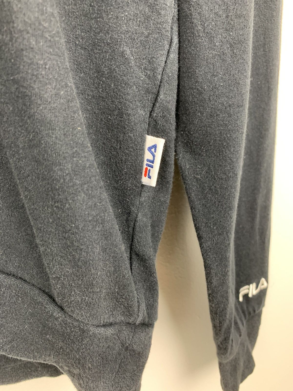 Fila FILA Box Logo Vntge Fade Centre Fashion Hype Hoodie Sweater Size US L / EU 52-54 / 3 - 10 Thumbnail