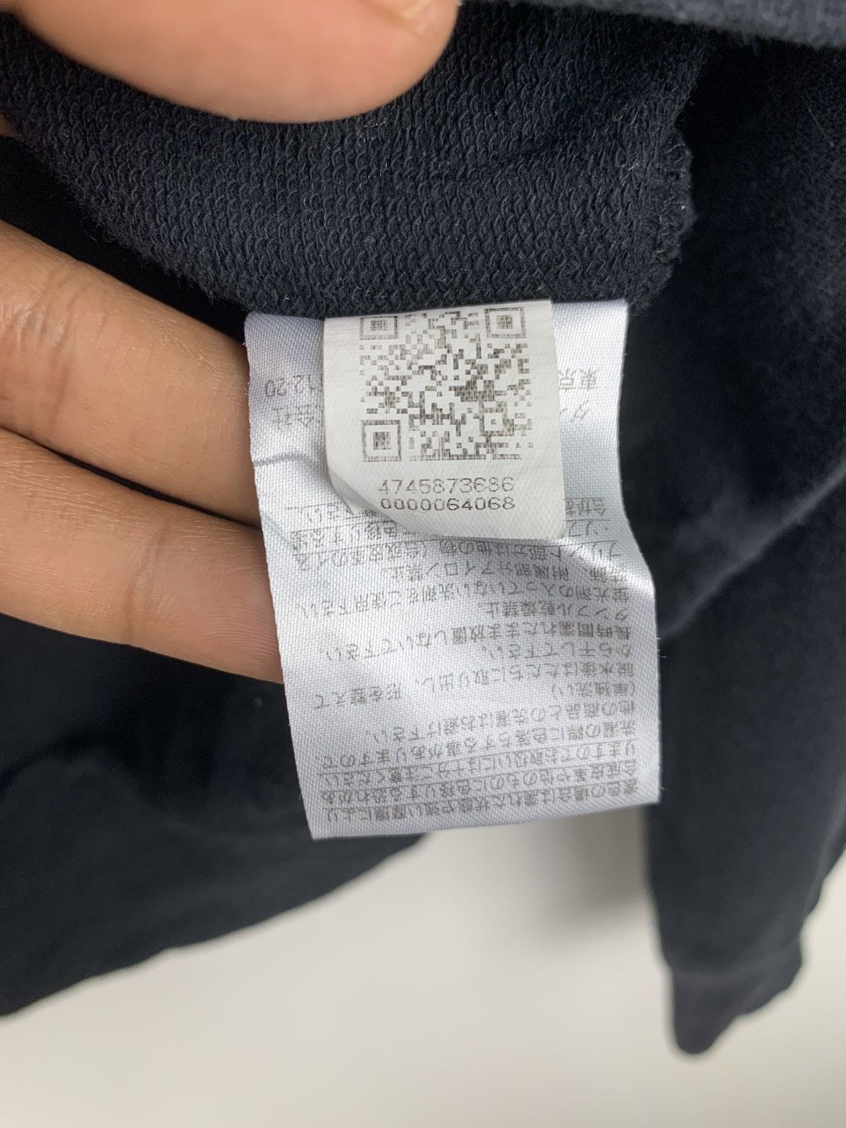 Fila FILA Box Logo Vntge Fade Centre Fashion Hype Hoodie Sweater Size US L / EU 52-54 / 3 - 12 Thumbnail