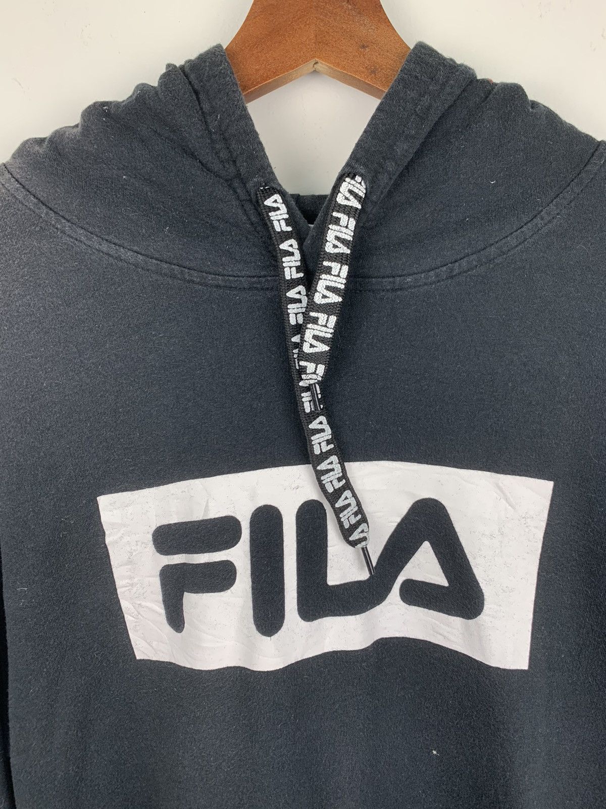 Fila FILA Box Logo Vntge Fade Centre Fashion Hype Hoodie Sweater Size US L / EU 52-54 / 3 - 6 Thumbnail
