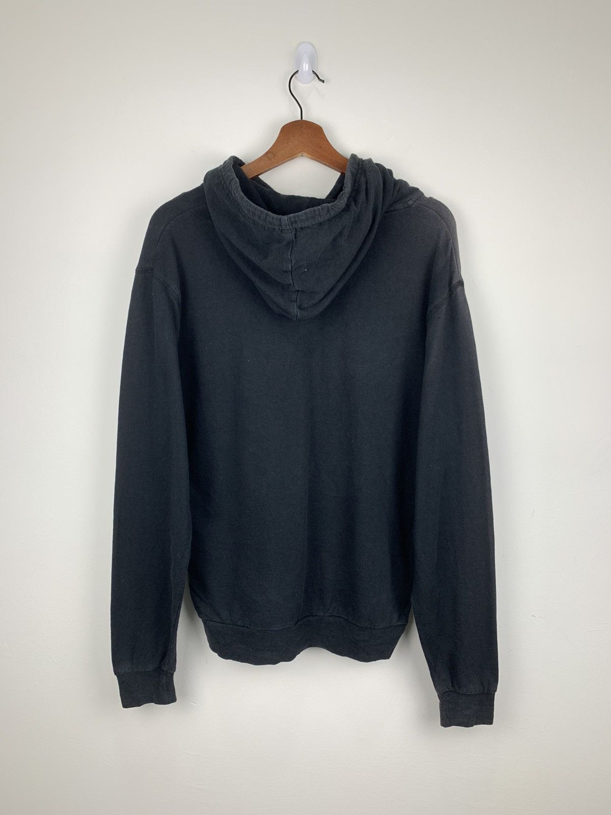 Fila FILA Box Logo Vntge Fade Centre Fashion Hype Hoodie Sweater Size US L / EU 52-54 / 3 - 3 Thumbnail