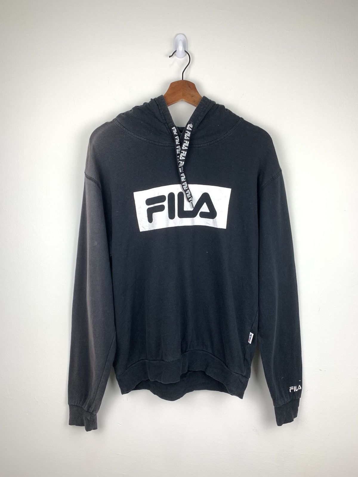 Fila FILA Box Logo Vntge Fade Centre Fashion Hype Hoodie Sweater Size US L / EU 52-54 / 3 - 5 Thumbnail