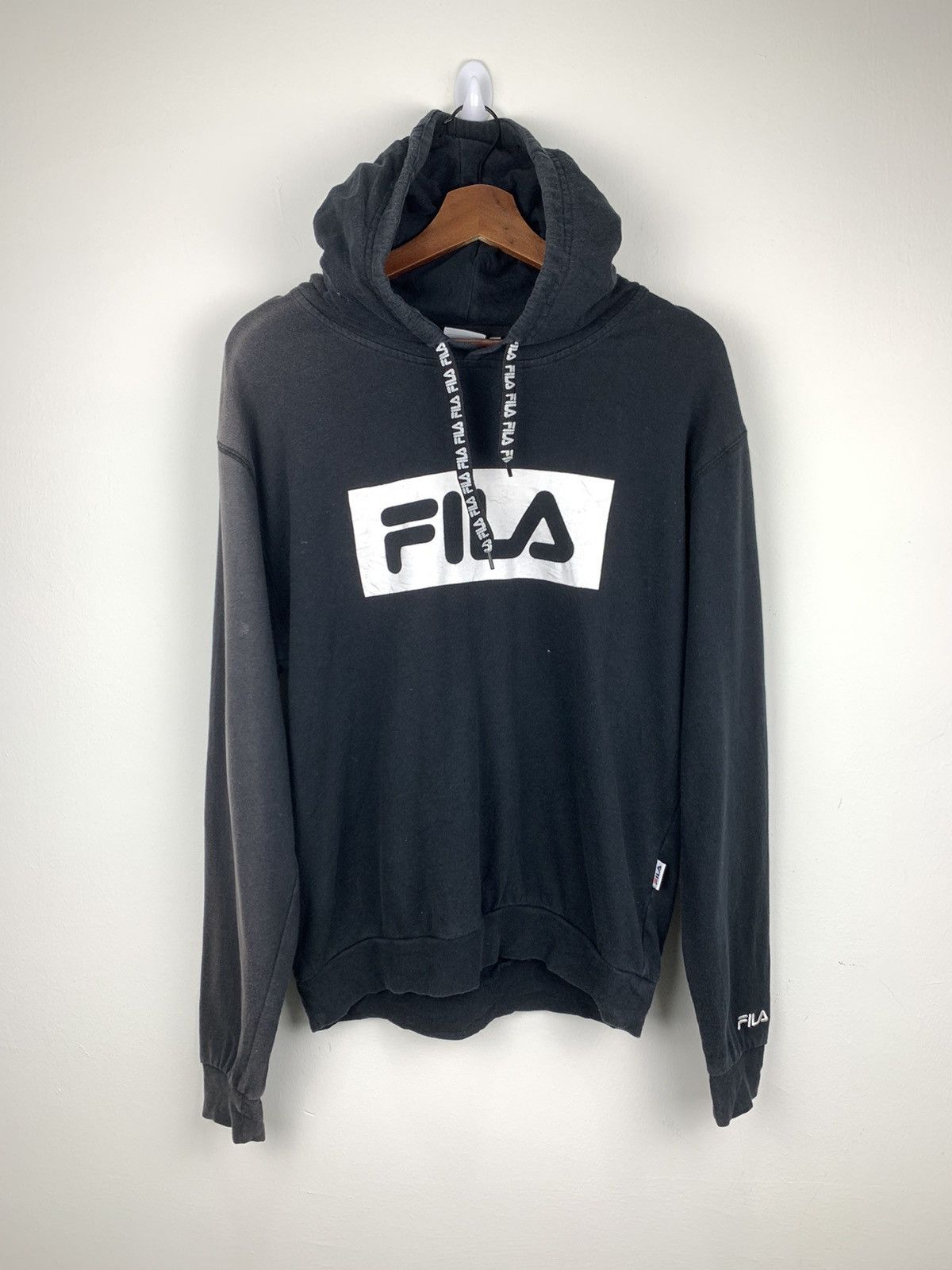 Fila FILA Box Logo Vntge Fade Centre Fashion Hype Hoodie Sweater Size US L / EU 52-54 / 3 - 2 Thumbnail