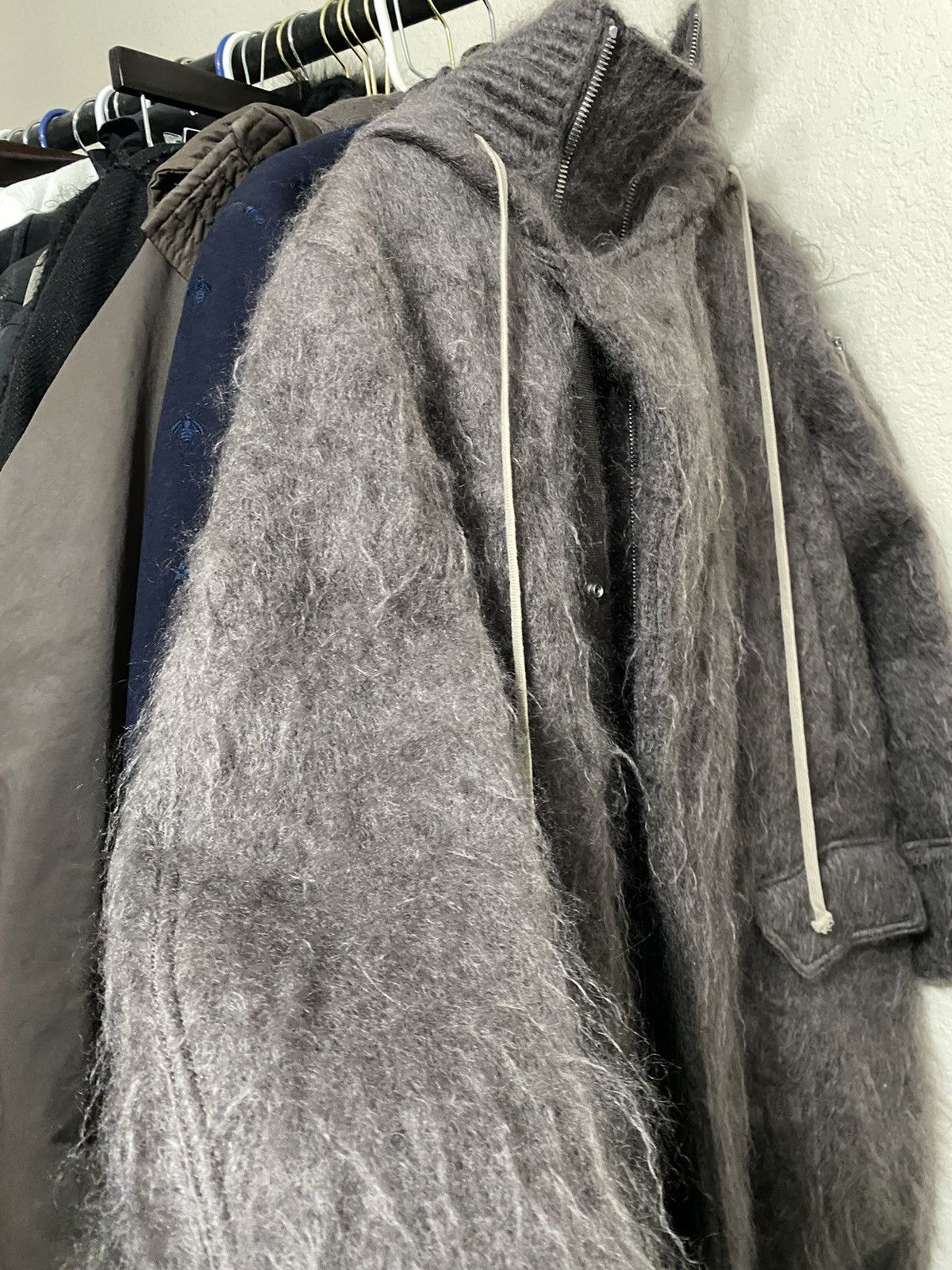 Rick Owens GRAIL AW16 MASTODON RUNWAY MOHAIR MEGA PARKA Size US M / EU 48-50 / 2 - 4 Thumbnail