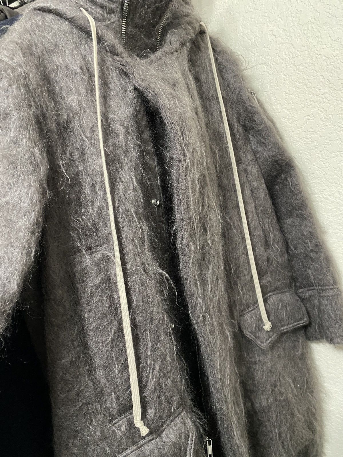 Rick Owens GRAIL AW16 MASTODON RUNWAY MOHAIR MEGA PARKA Size US M / EU 48-50 / 2 - 5 Thumbnail
