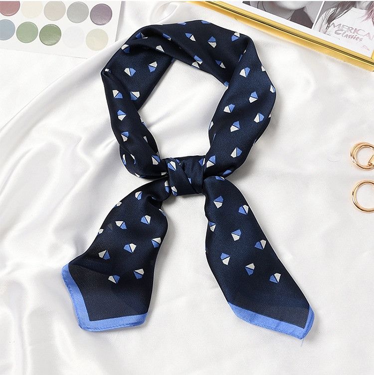 Other Elegant Little Triangle Square Scarf Size ONE SIZE - 1 Thumbnail