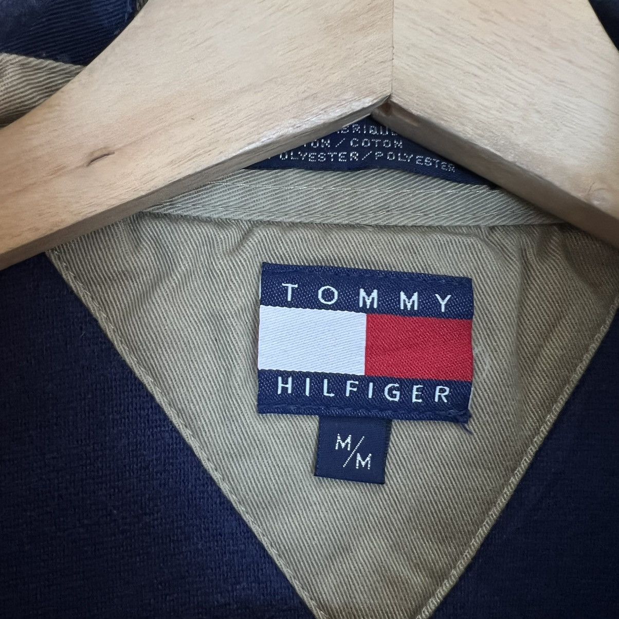 Japanese Brand VINTAGE TOMMY HILFIGER COLLAR SWEATSHIRT BIG LOGO Size US M / EU 48-50 / 2 - 10 Thumbnail