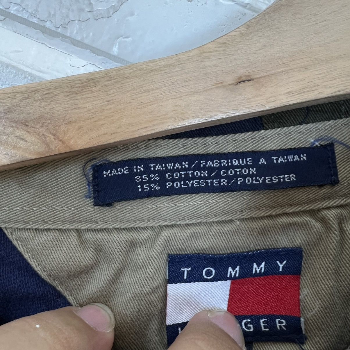 Japanese Brand VINTAGE TOMMY HILFIGER COLLAR SWEATSHIRT BIG LOGO Size US M / EU 48-50 / 2 - 11 Thumbnail