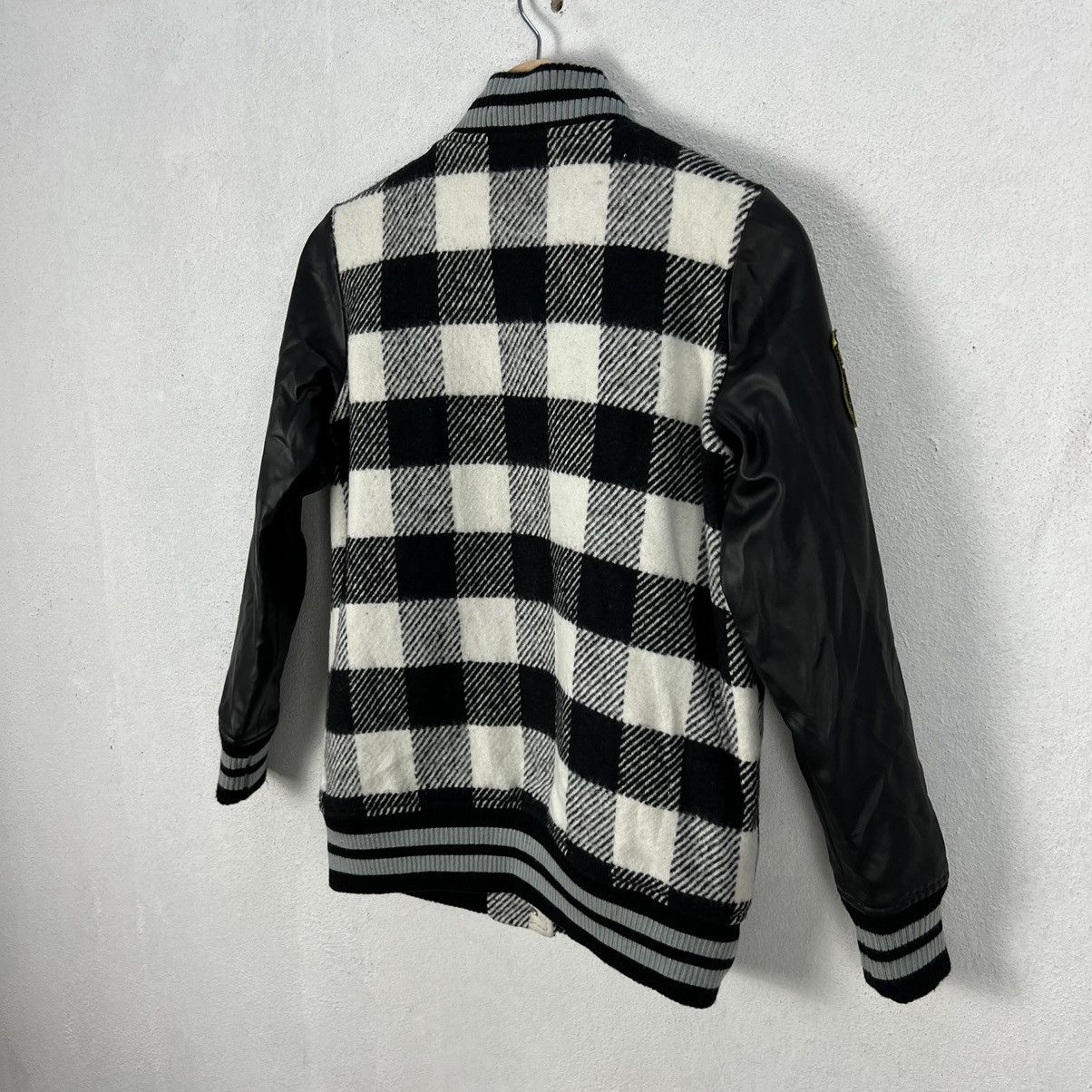 Japanese Brand RARE TARTAN DESIGN VARSITY JACKET ROTE ROSE BIG LOGO Size US M / EU 48-50 / 2 - 10 Thumbnail