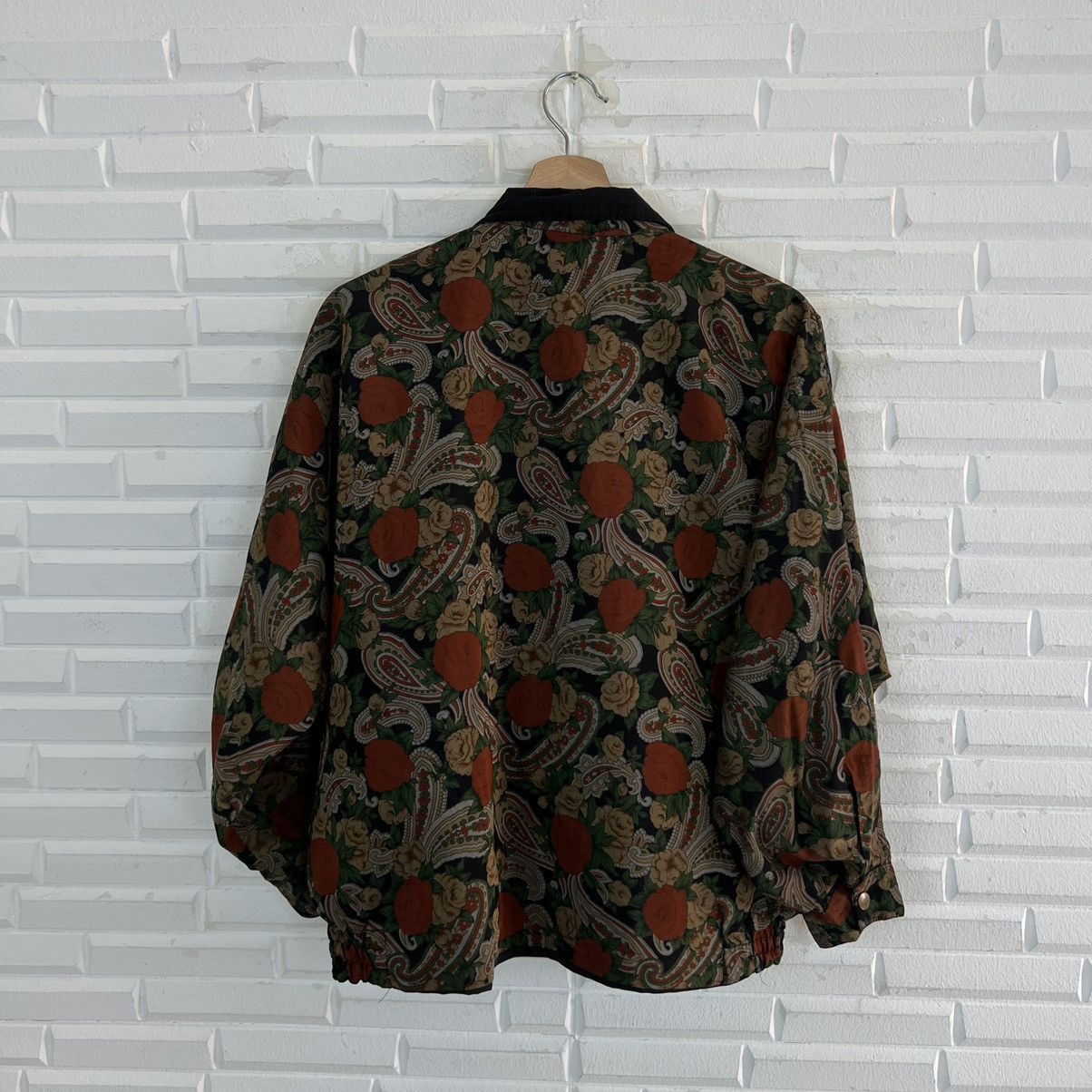 Japanese Brand VINTAGE REVERSIBLE JACKET FULLPRINT FLORAL Size US M / EU 48-50 / 2 - 7 Thumbnail