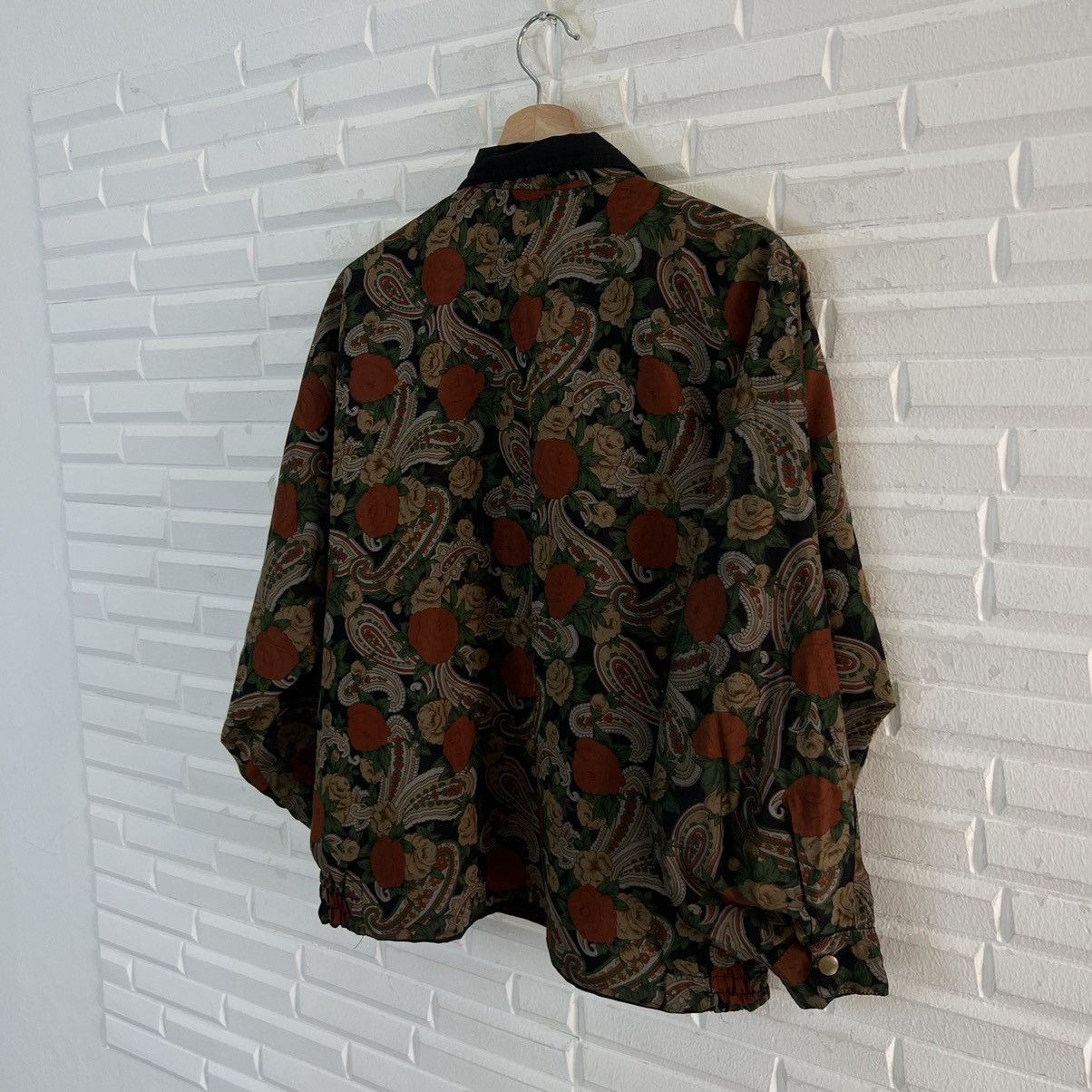 Japanese Brand VINTAGE REVERSIBLE JACKET FULLPRINT FLORAL Size US M / EU 48-50 / 2 - 8 Thumbnail