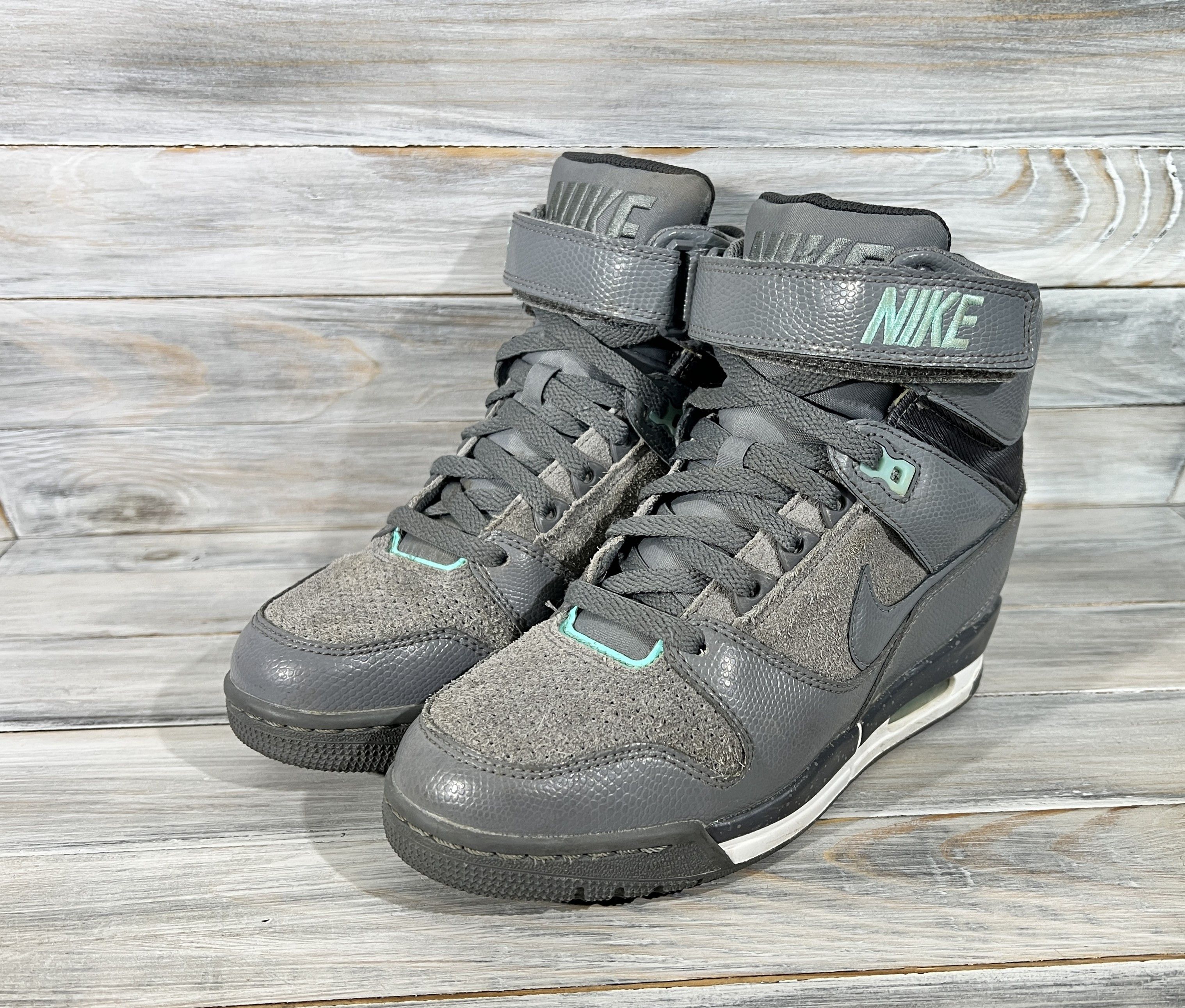 Nike Nike Air Revolution Sky Hi 'Hyper Turquoise' Women'sSneakers Size US 7 / IT 37 - 16 Thumbnail