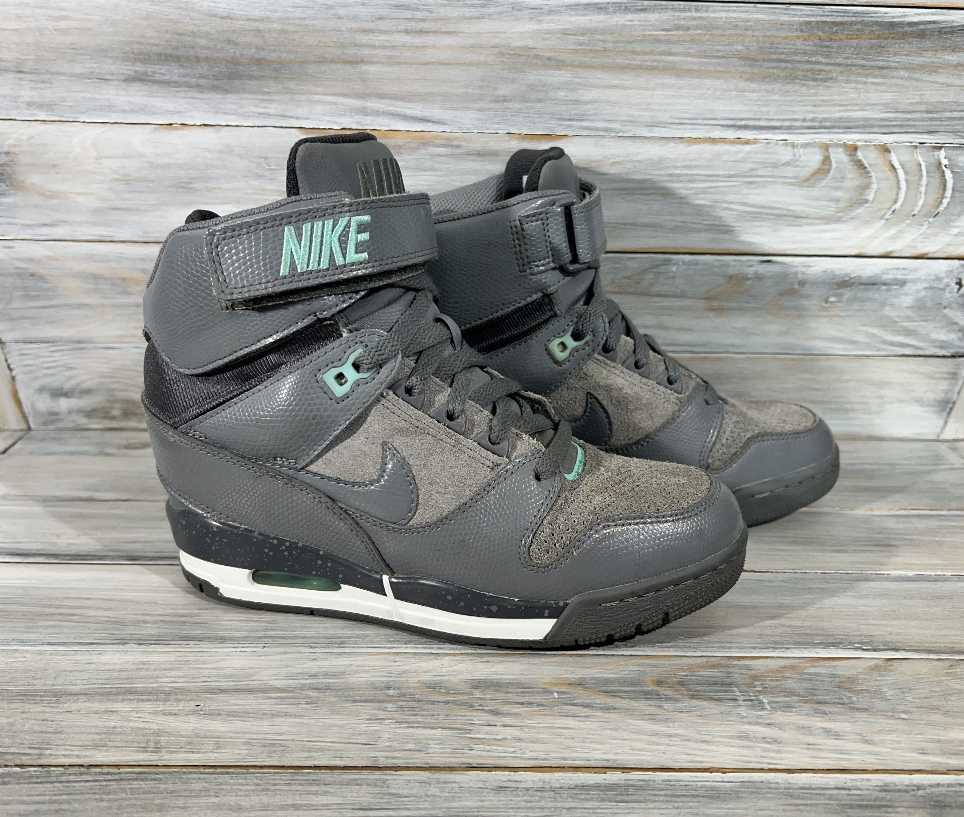 Nike Nike Air Revolution Sky Hi 'Hyper Turquoise' Women'sSneakers Size US 7 / IT 37 - 13 Thumbnail