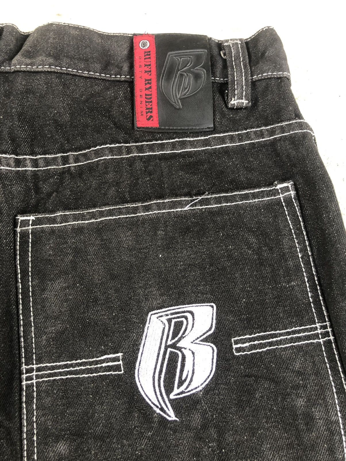 Ruff Ryders Ruff Ryders White Stitch Embroidered Jeans Baggy hip hop Size US 33 - 15 Thumbnail